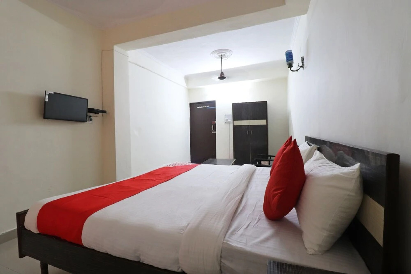 Oyo 48484 N H Plaza Lodge And Farm House