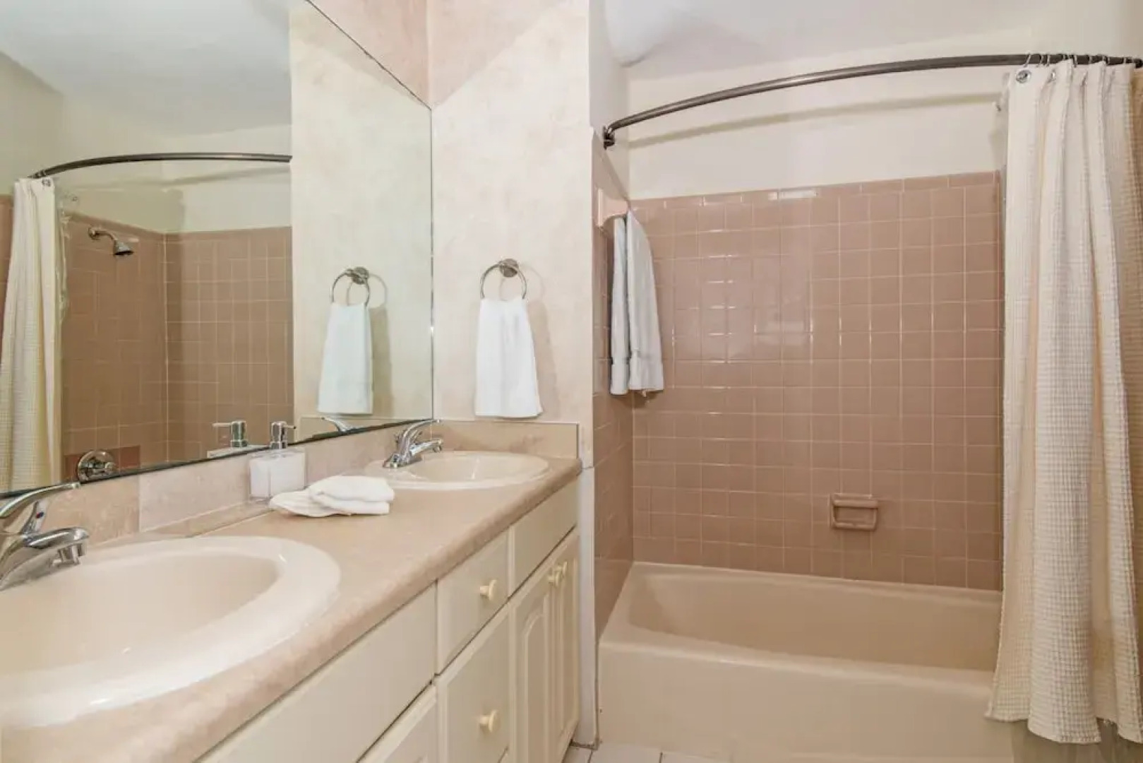 Caribbean Paradise by Cayman Villas