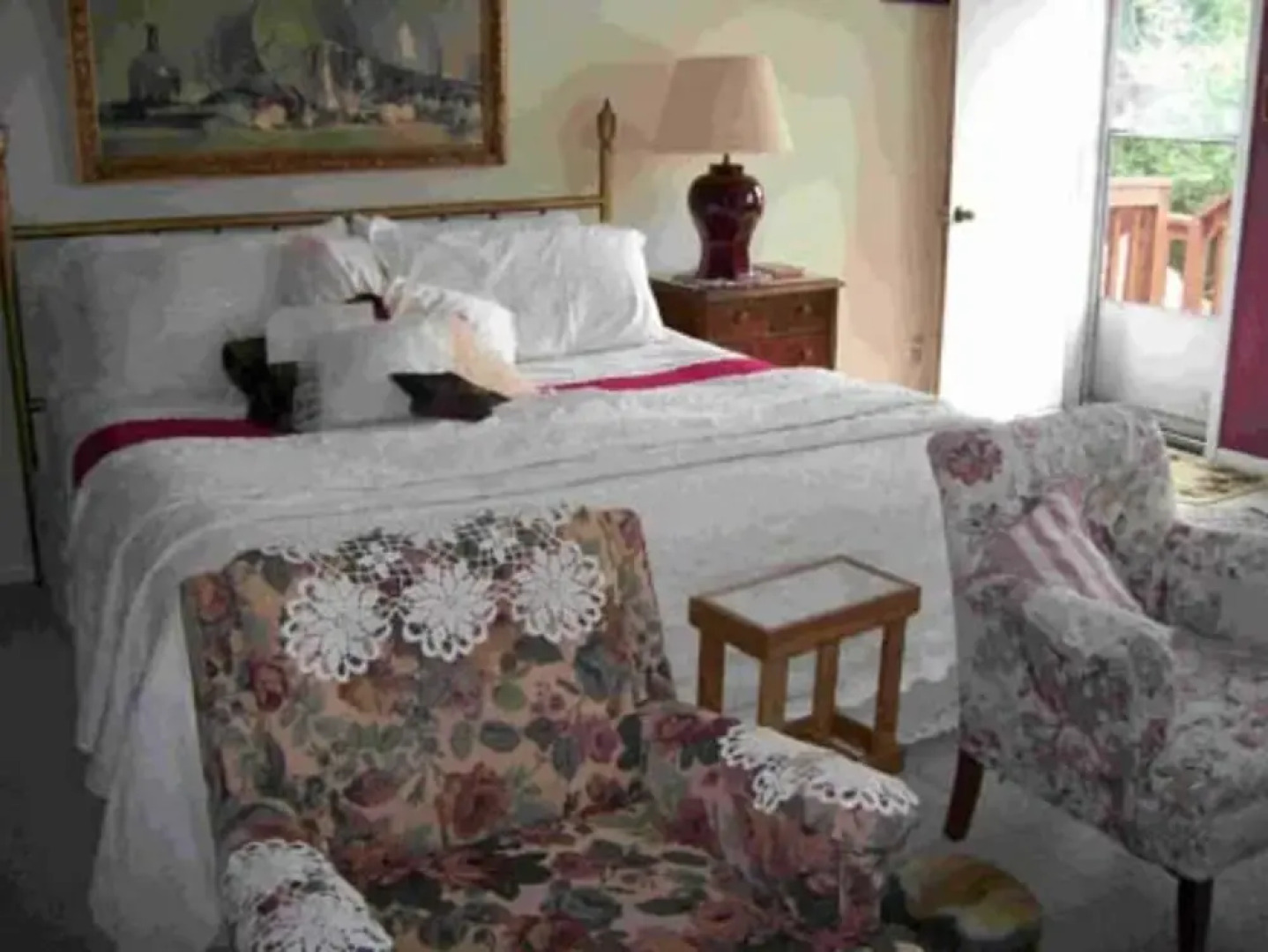 The Lake House Bed and Breakfast