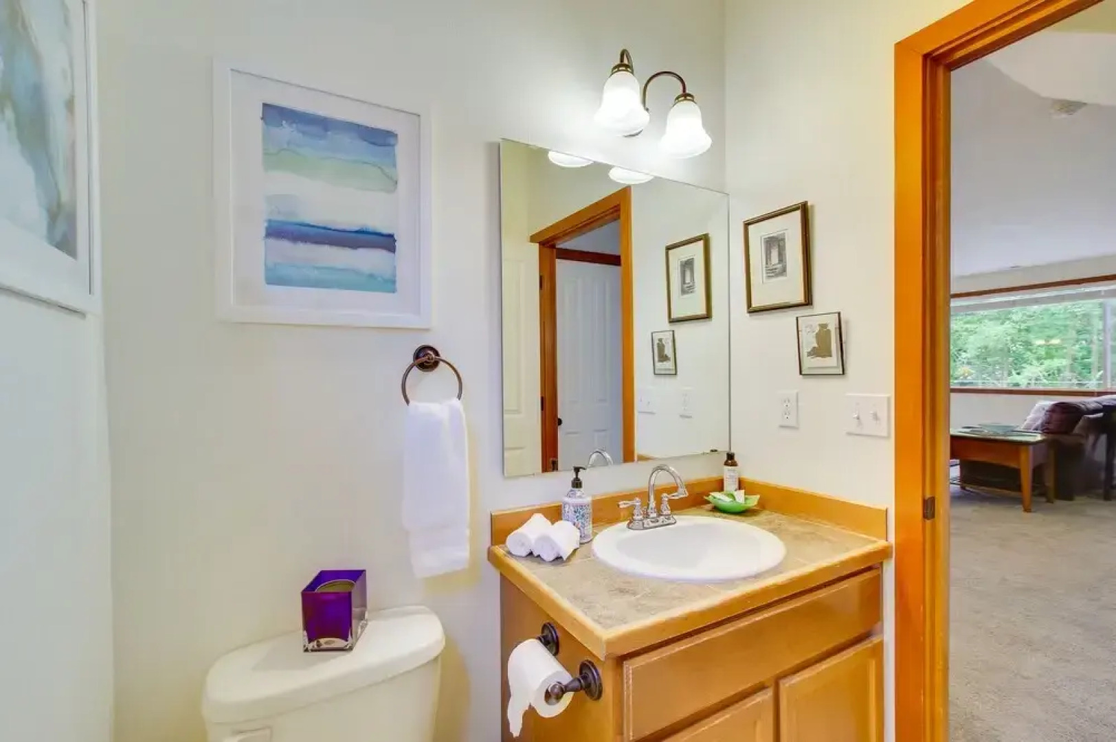 Wfh-friendly Townhome Rental Near Ferry in Everett