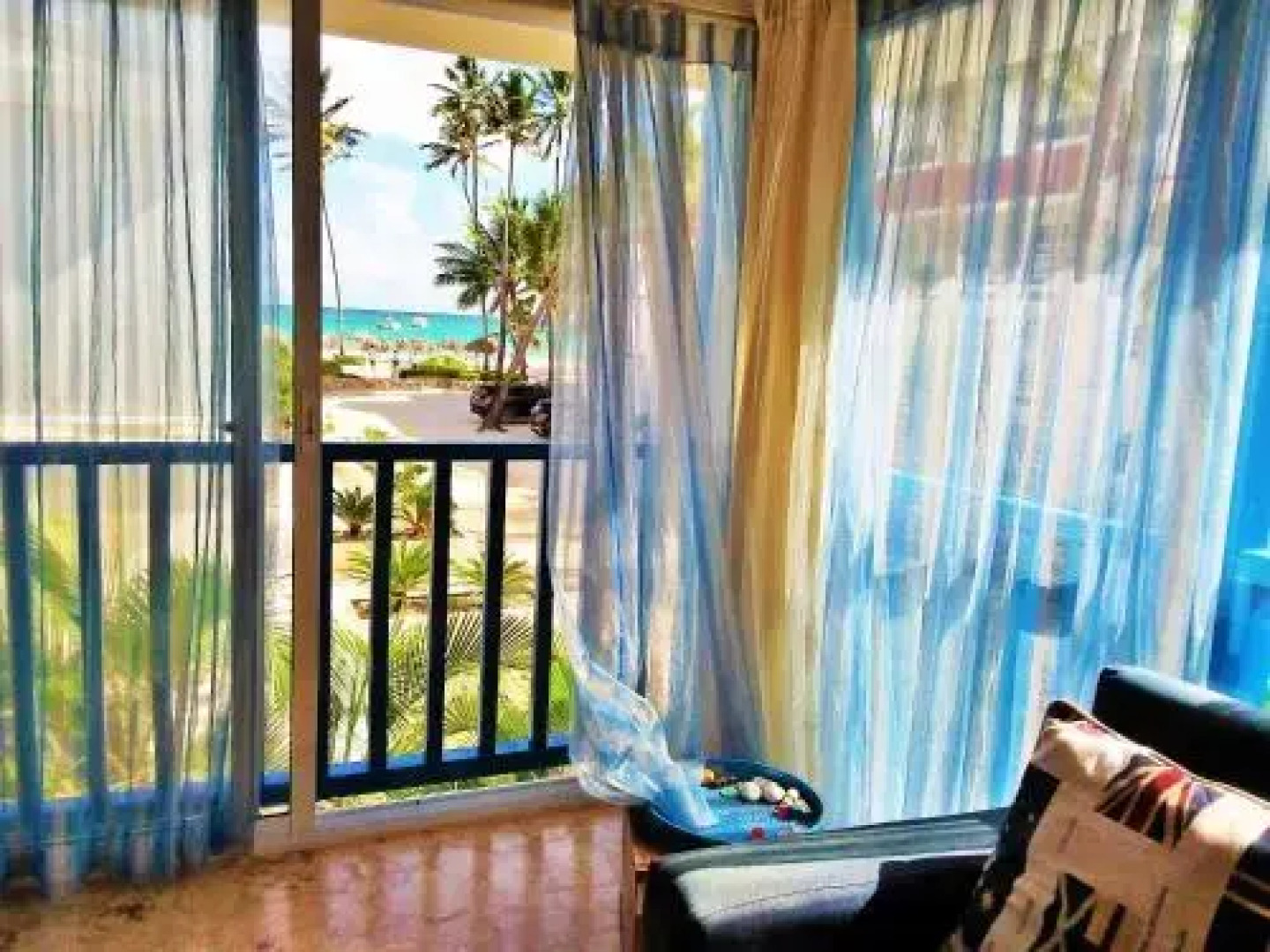 Beach House Piña Colada Ocean View