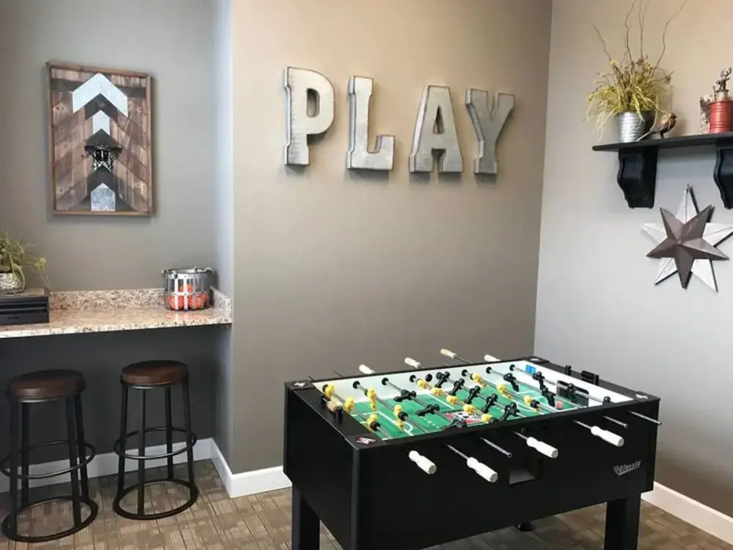 Peaceful Polaris Penthouse 2BR W D Balcony