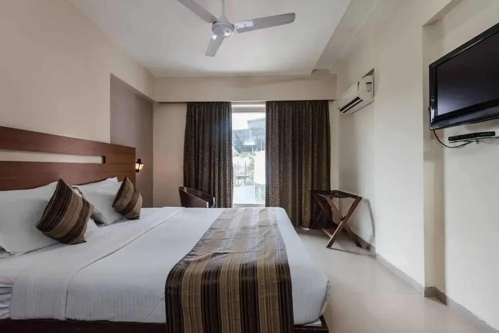 Hotel Tanish Residency