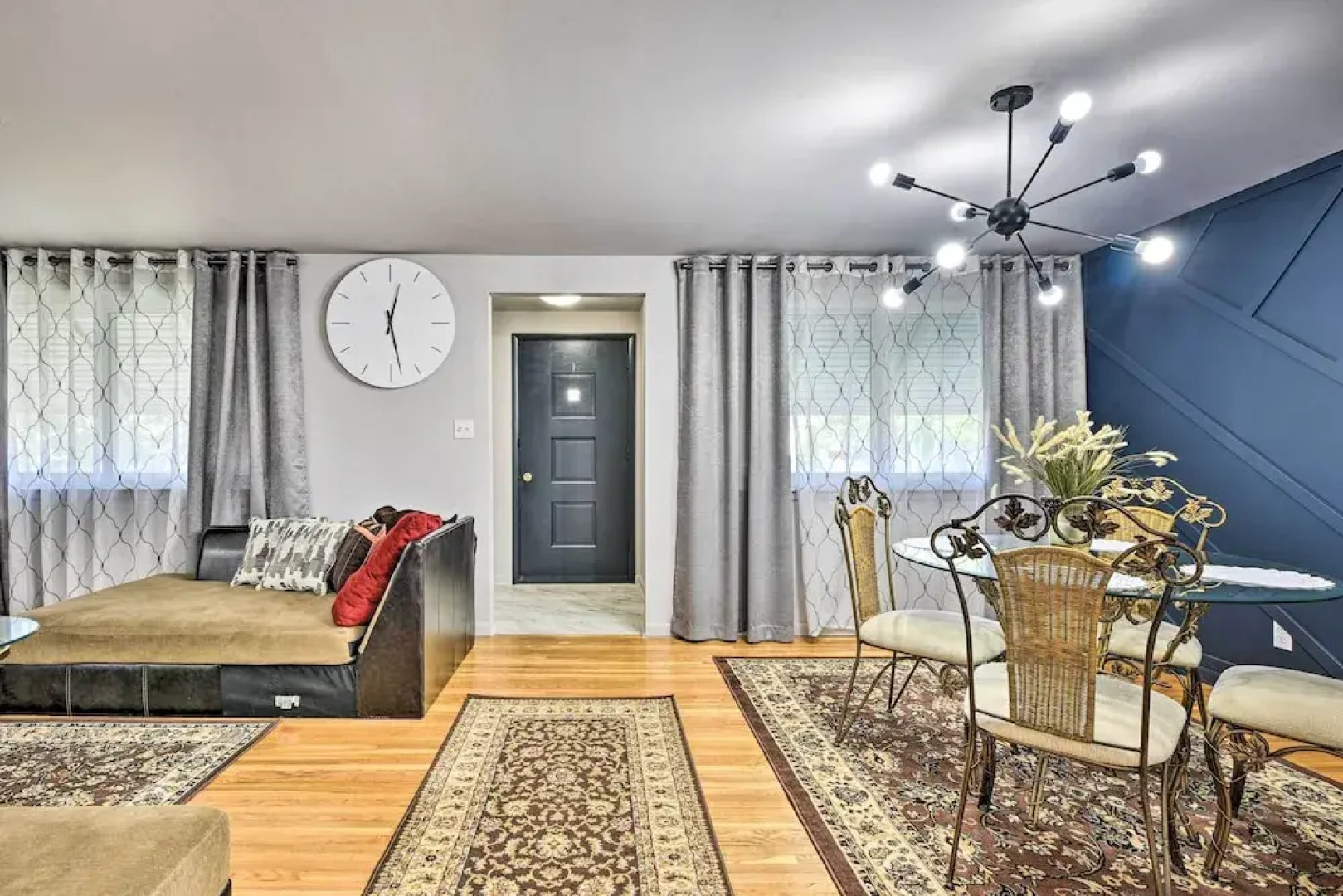 Charming Buffalo Apt: 18 Mi to Niagara Falls!