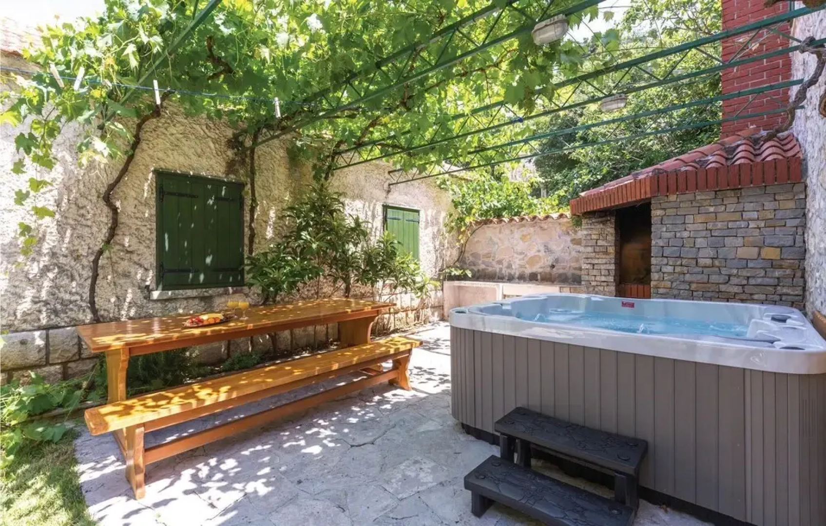 Amazing Home in Tucepi With Wifi and 1 Bedrooms
