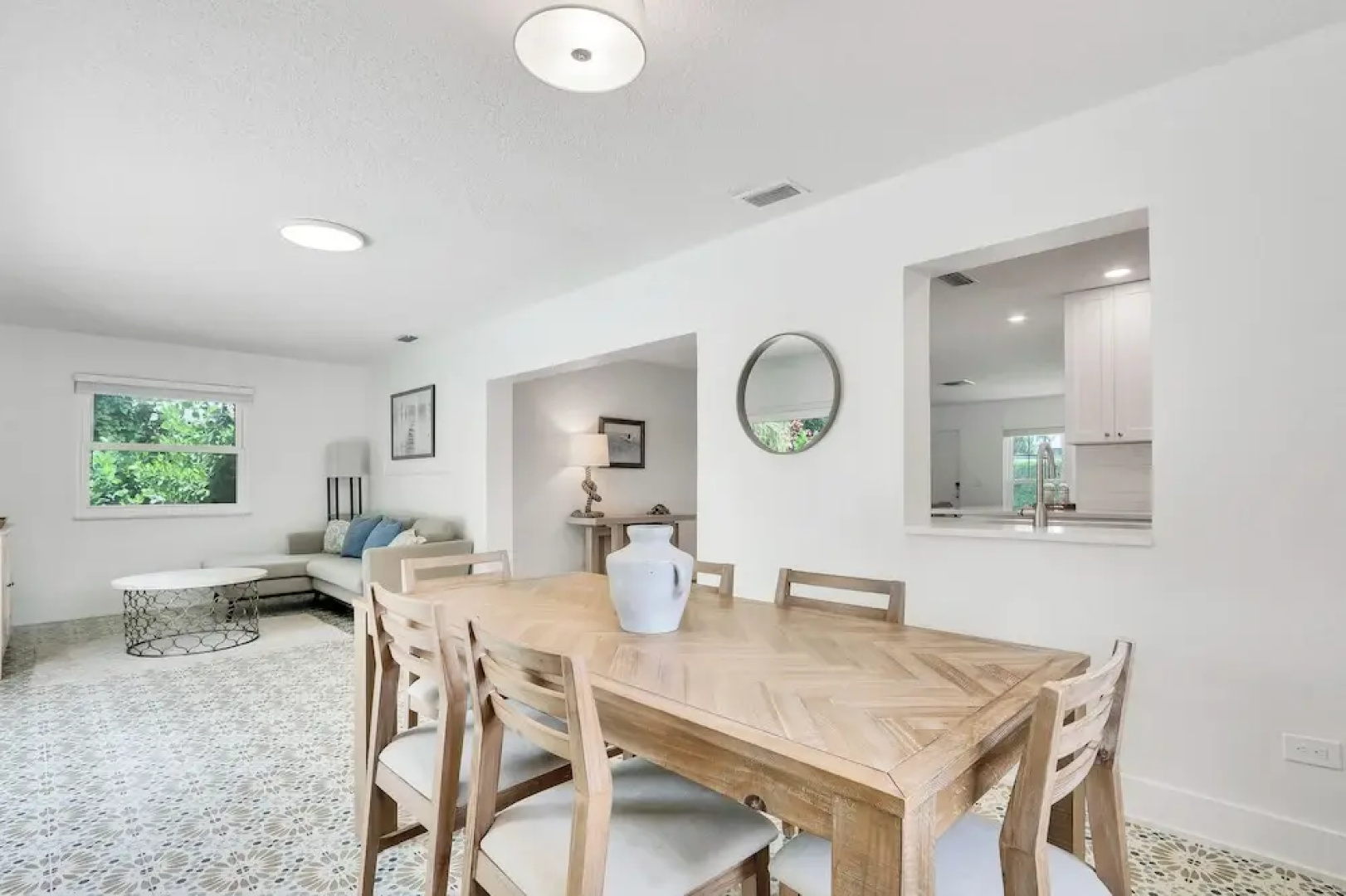 Private Pool + Bar: Palm Beach Gardens Getaway