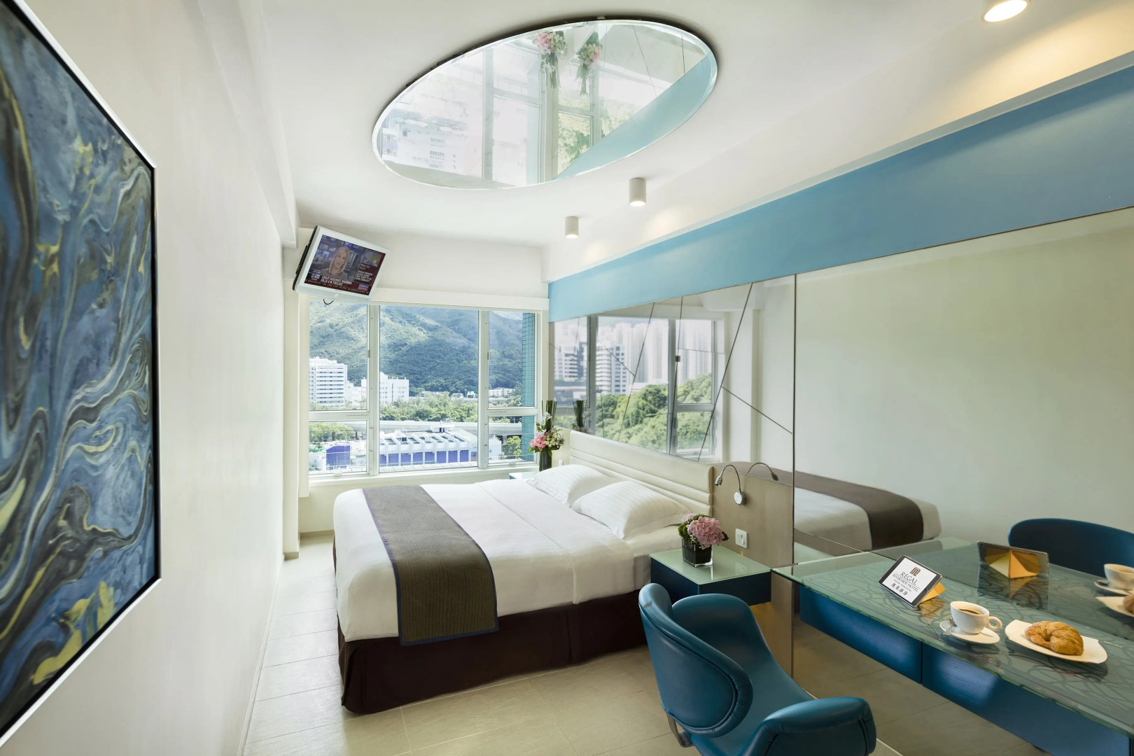 Regal Riverside Hotel