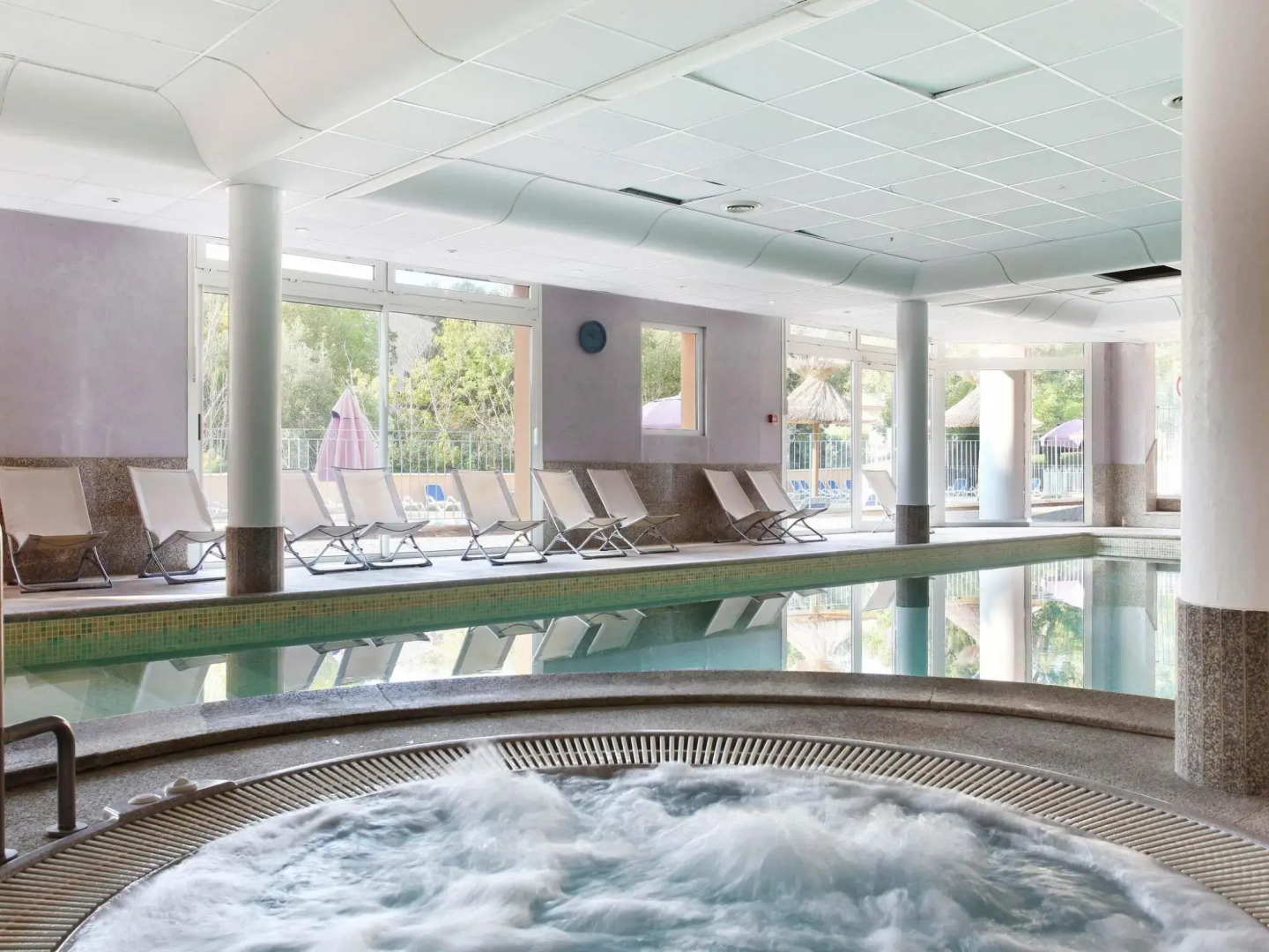 Apartment in Greoux-les-bains Near Lakes