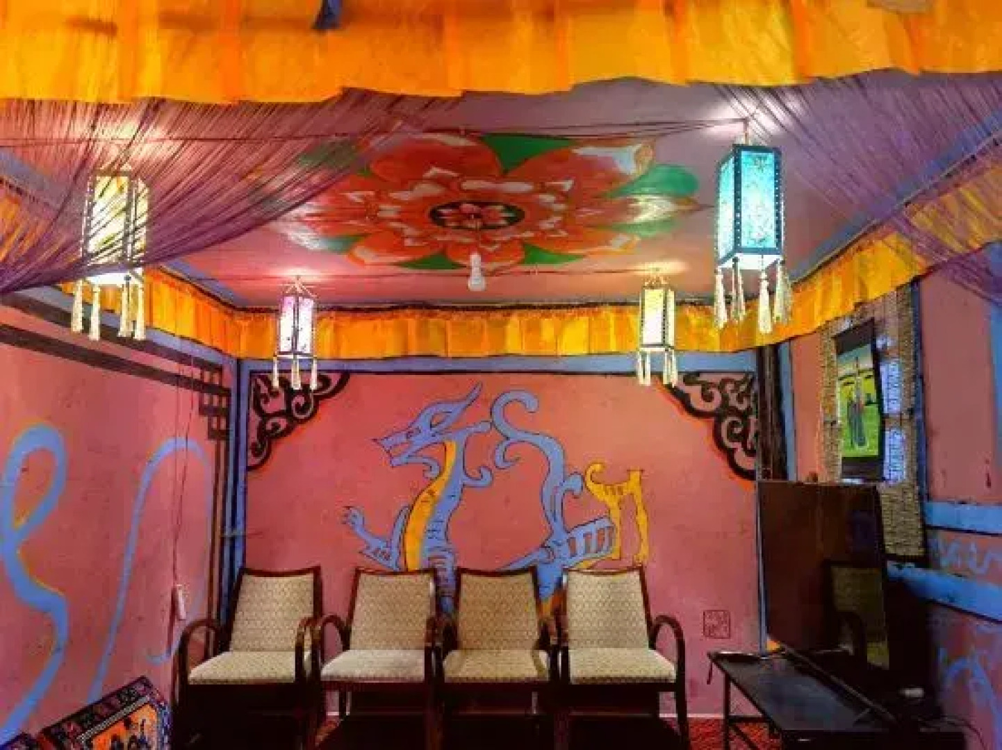 Jiuzhaigou Yangke'er Tibet-style Inn