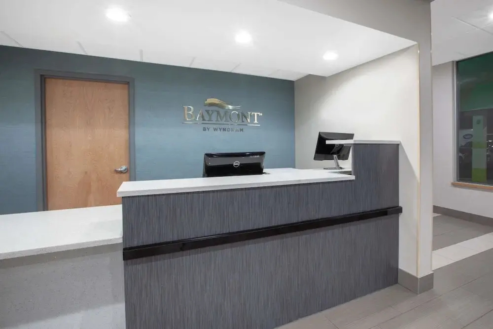 Baymont Inn & Suites Grand Rapids Near Downtown