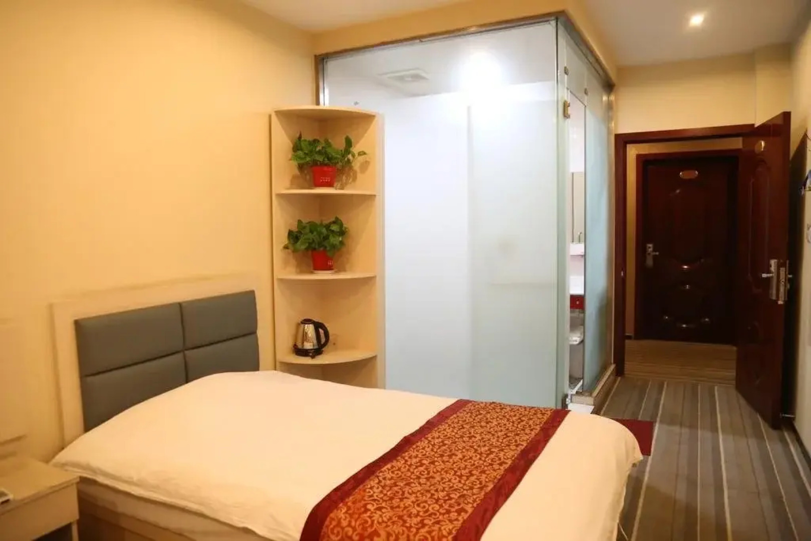 Linqi Friendship Fashion Inn