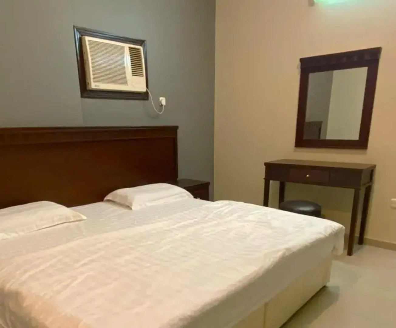 White Beach Hotel Suites