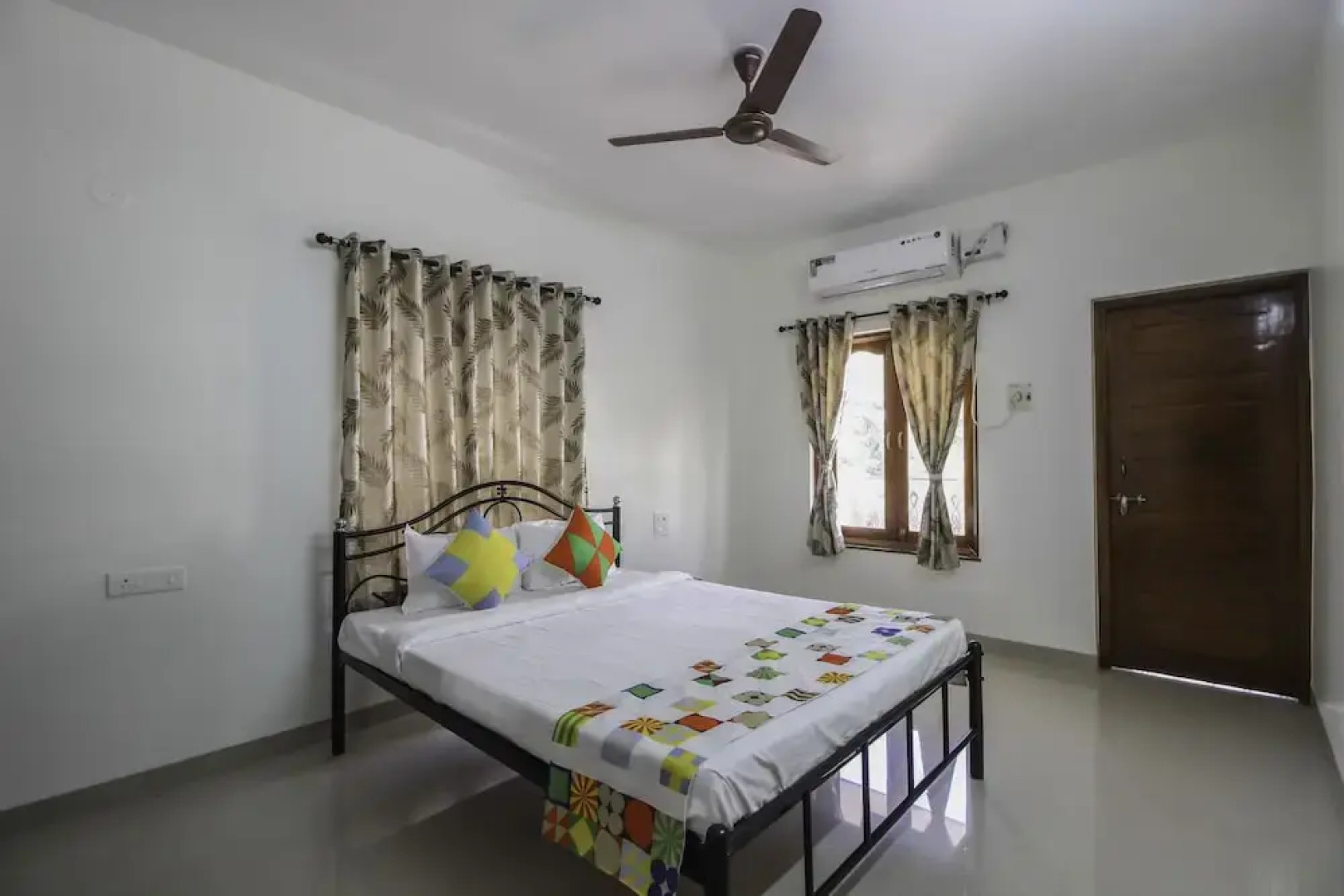 OYO Home 11012 Peaceful 1BHK Nerul