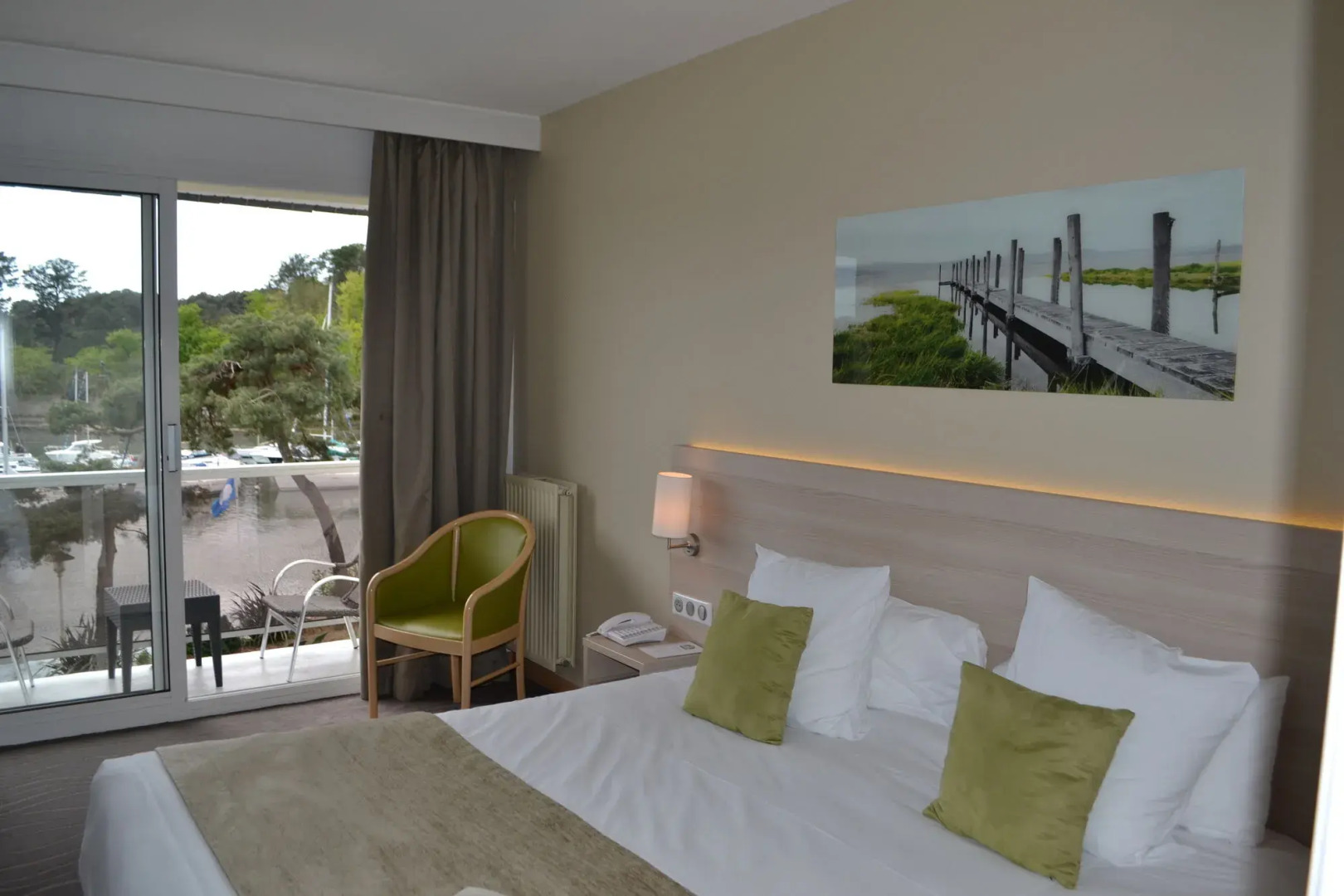 Best Western Plus Hôtel Le Roof