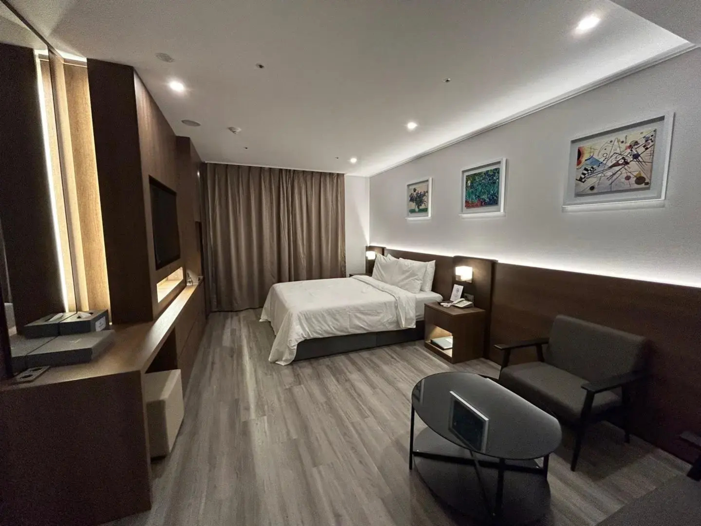 Embledon Hotel
