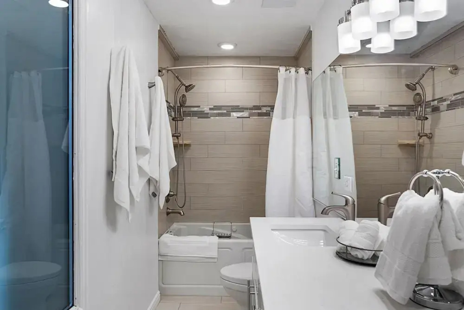 Millcreek Villa: Scenic Fun & Games Getaway! 5 Bedroom Home by RedAwning