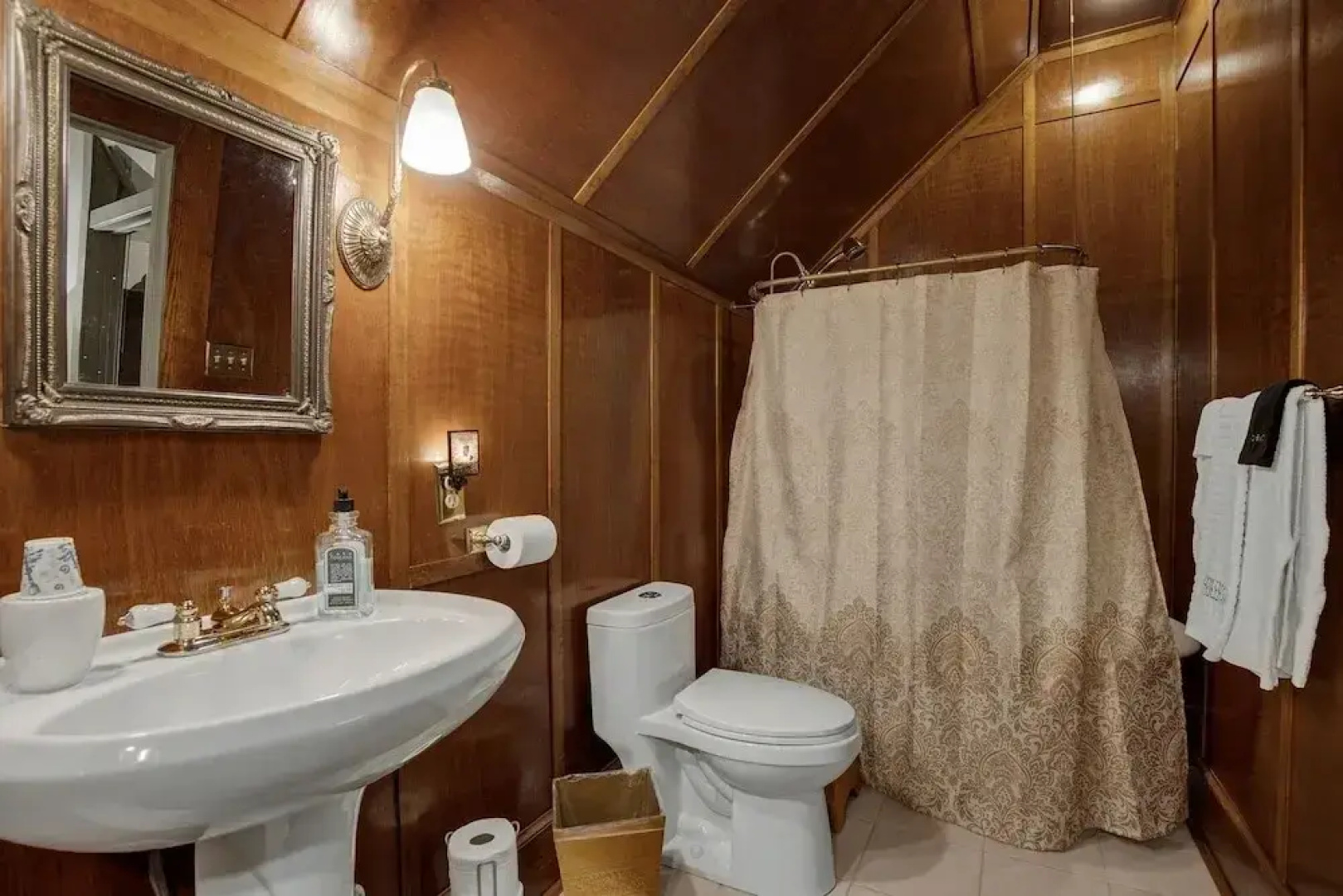 The Holekamp House Bed & Breakfast
