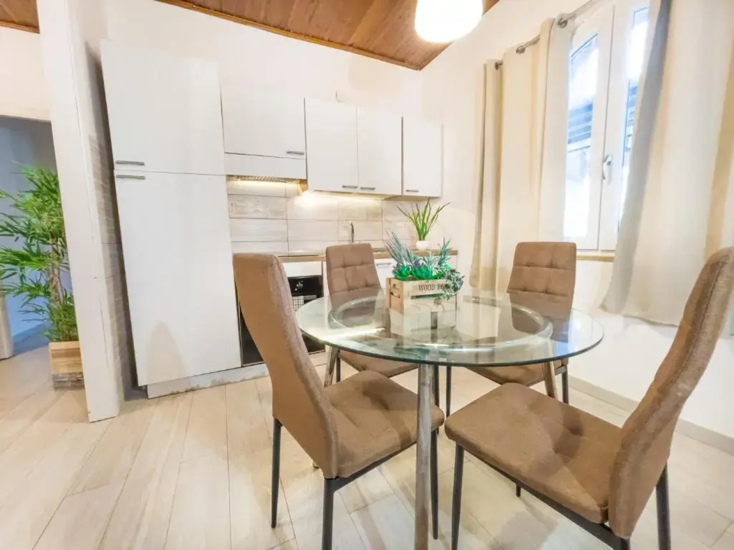 Demetra Seafront Apartment - Parking & Pool