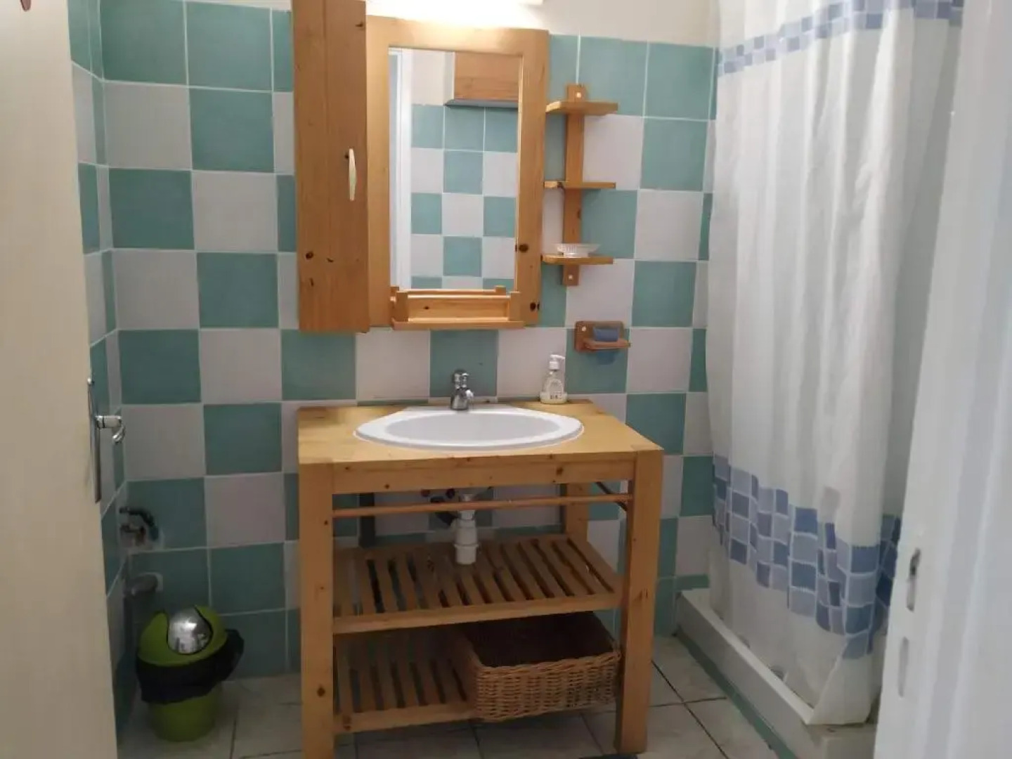 F2 Rez de jardin CARBET