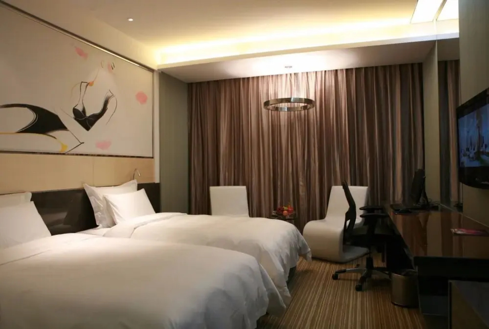 East Lake International Hotel