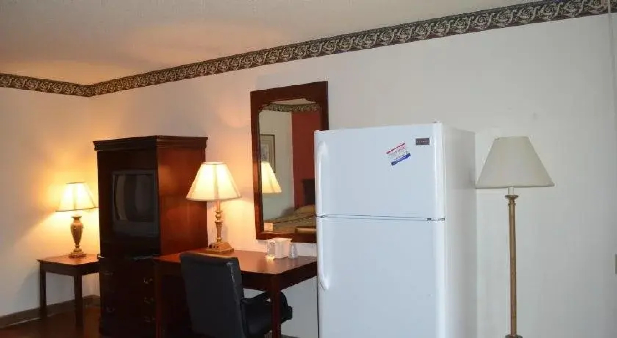 Granbury Inn & Suites