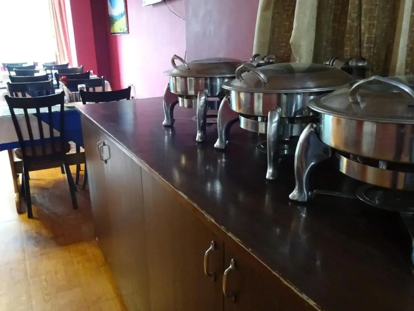 Hotel White Yak