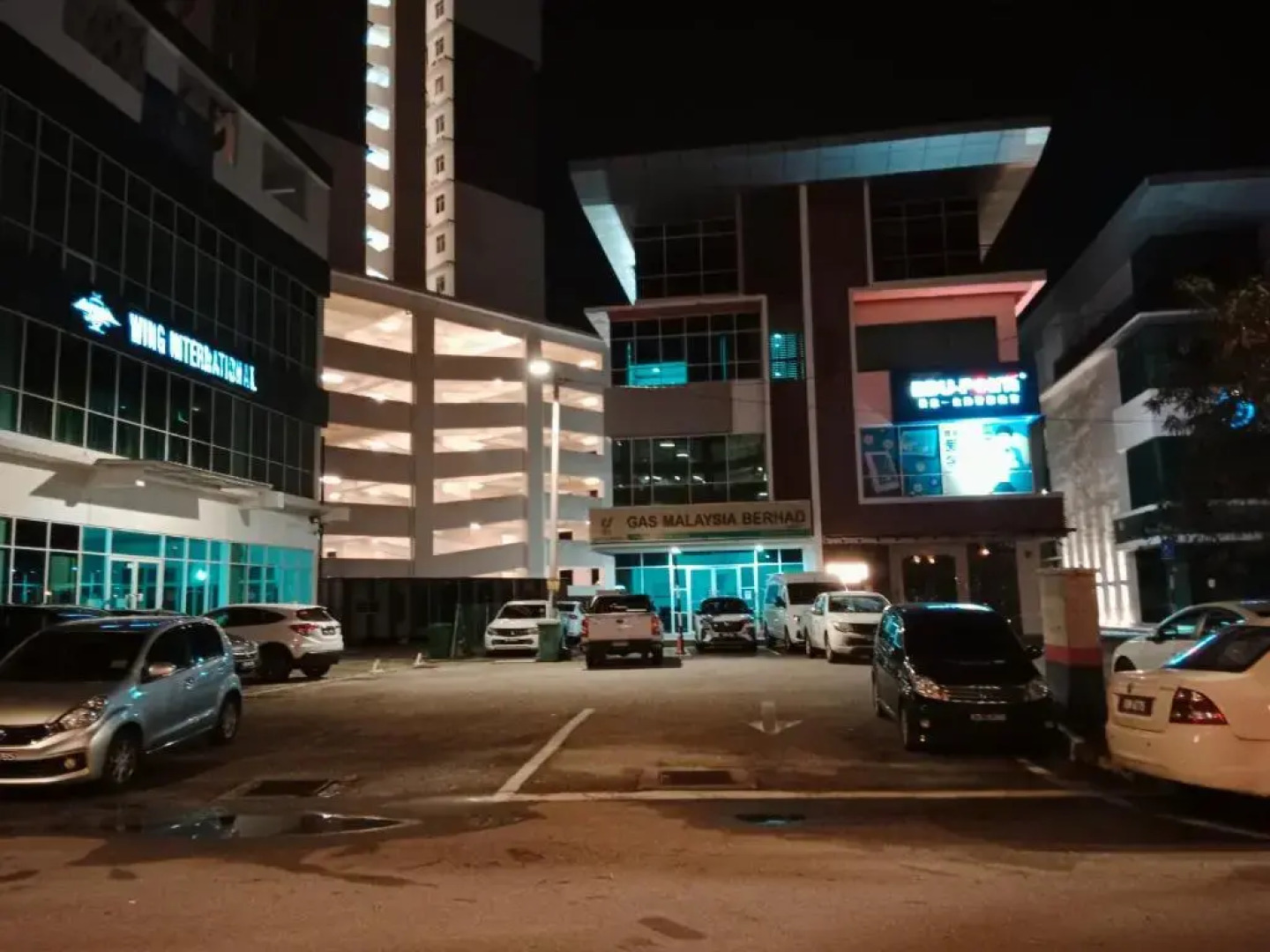 Preferred30 3R2B 7pax Meritus Perai