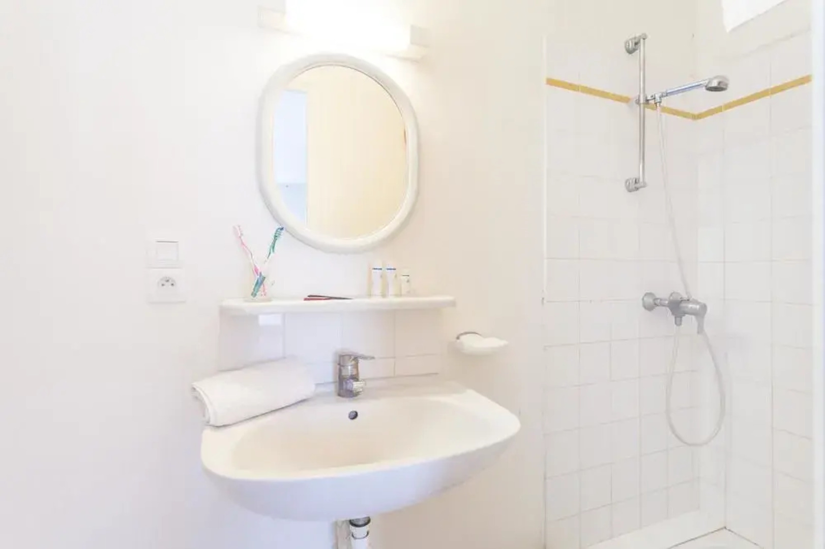 Residence Sous les Pins (by Popinns)