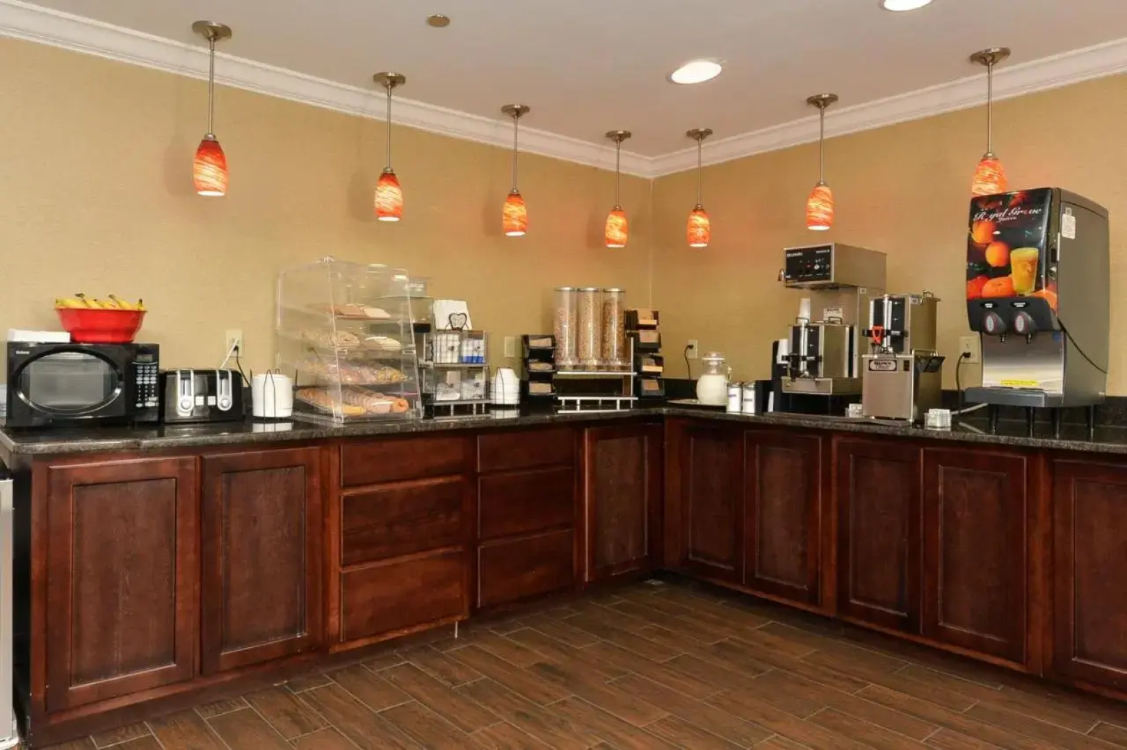 Americas Best Inns Dalton
