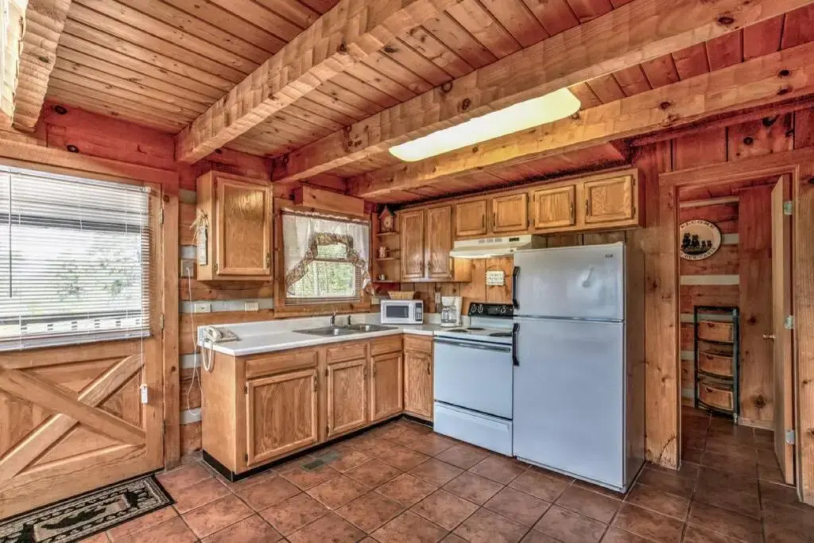 Super View,Smoky Mtn Log Cabin,Pool Table,Hot Tub