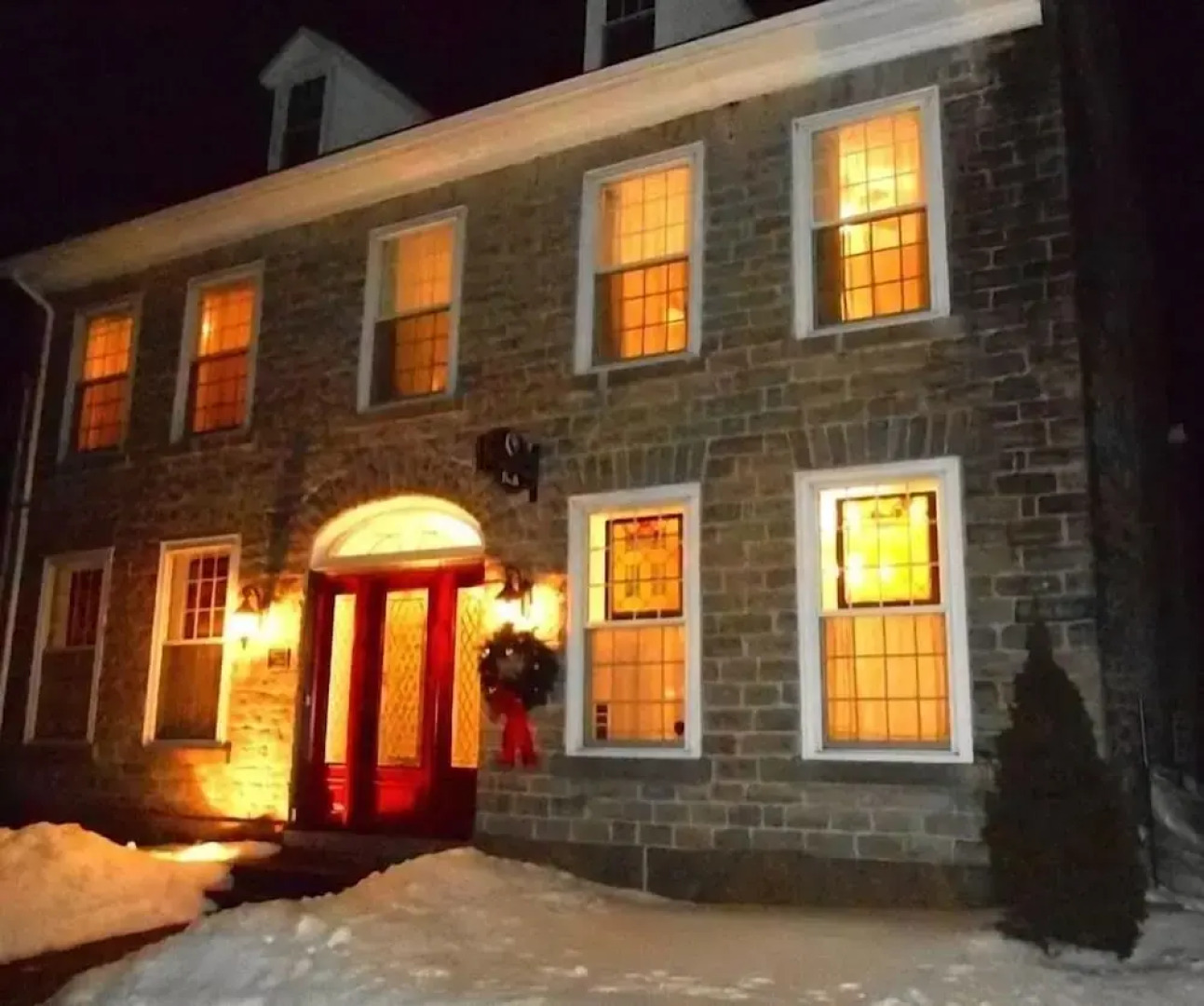 Sir Isaac Brock B&B Luxury Suites