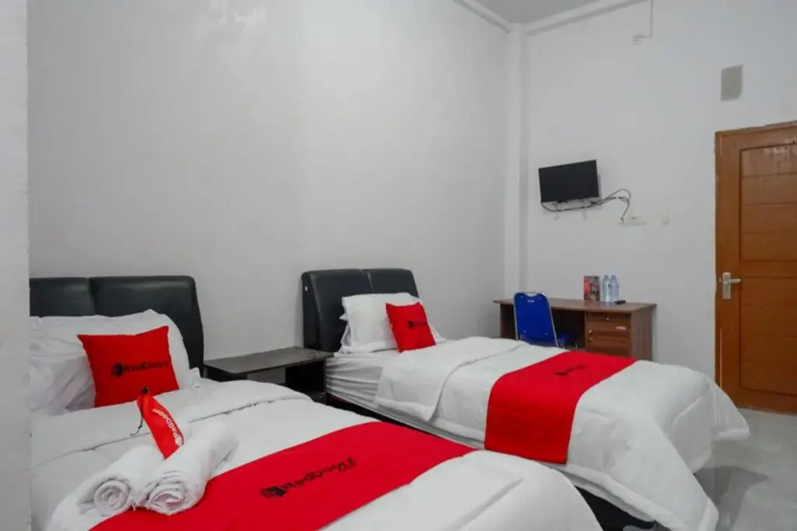 RedDoorz near Pasar Baru Mamuju