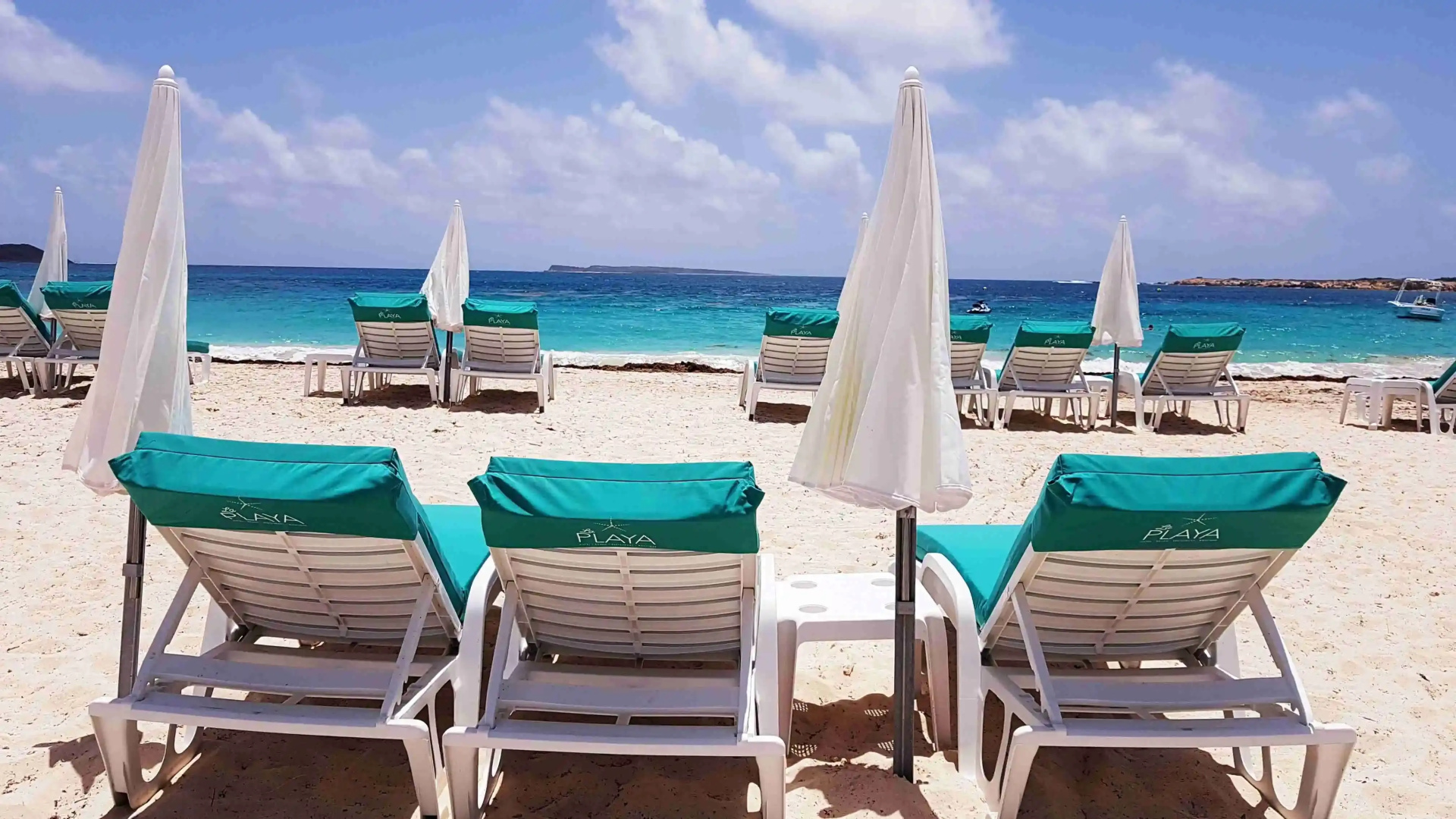 La Playa Orient Bay