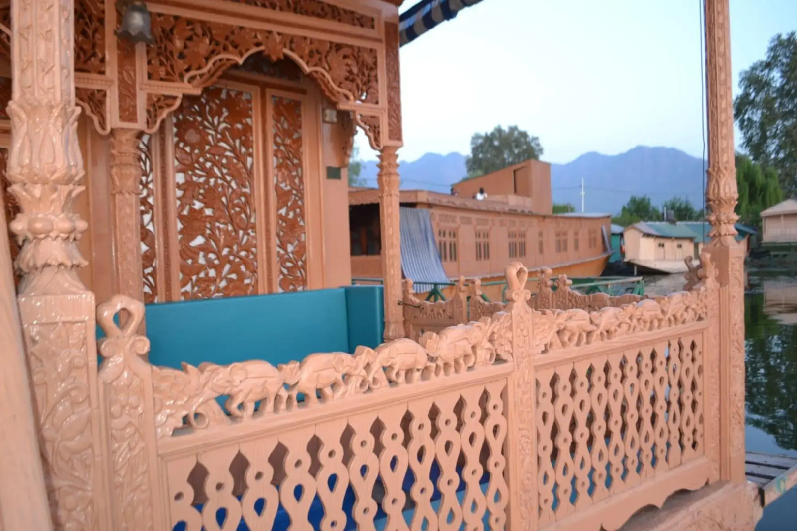 Little Majestic Group of House Boats