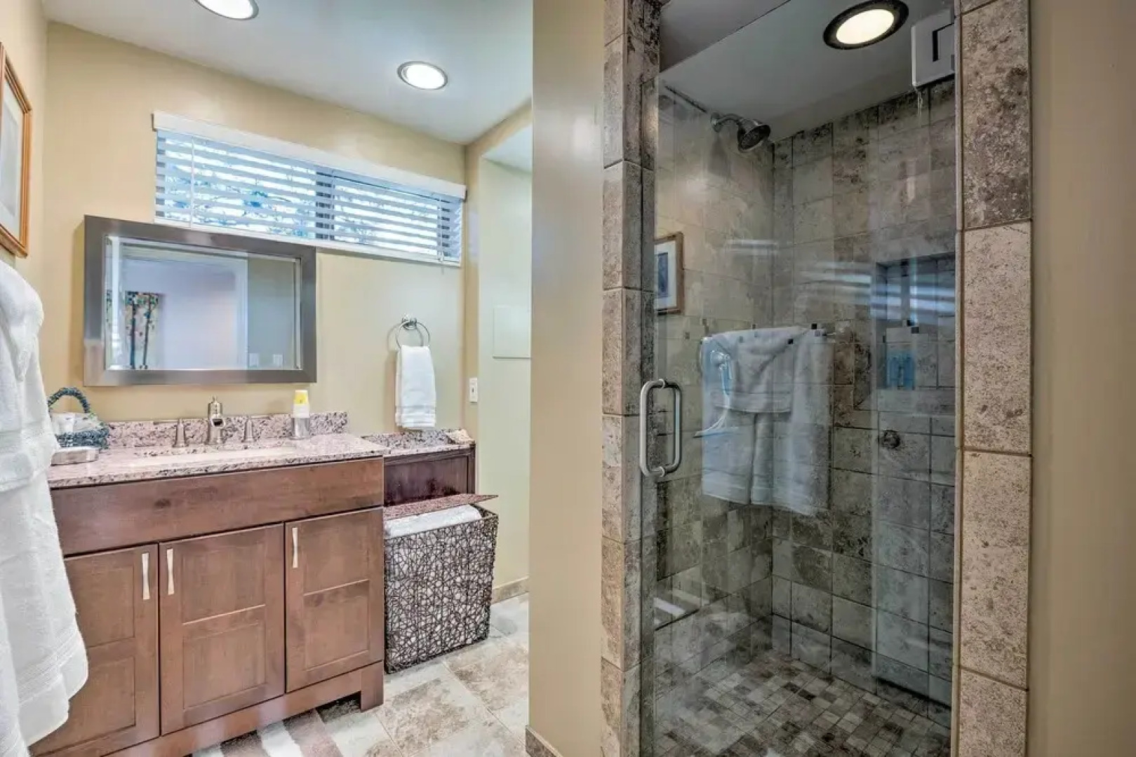 Roomy Salt Lake City Apt With Movie/game Room