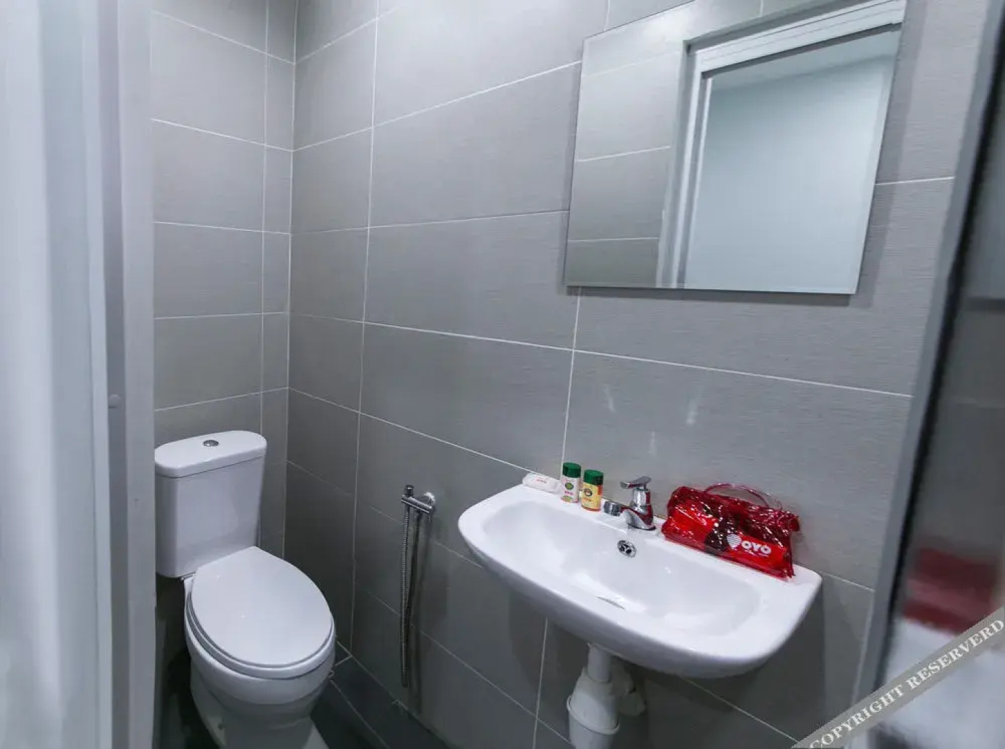 Colour Hotel by OYO Rooms