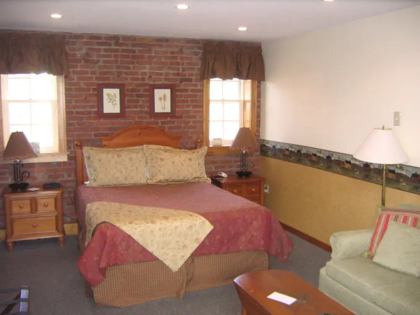 The Four Chimneys Inn