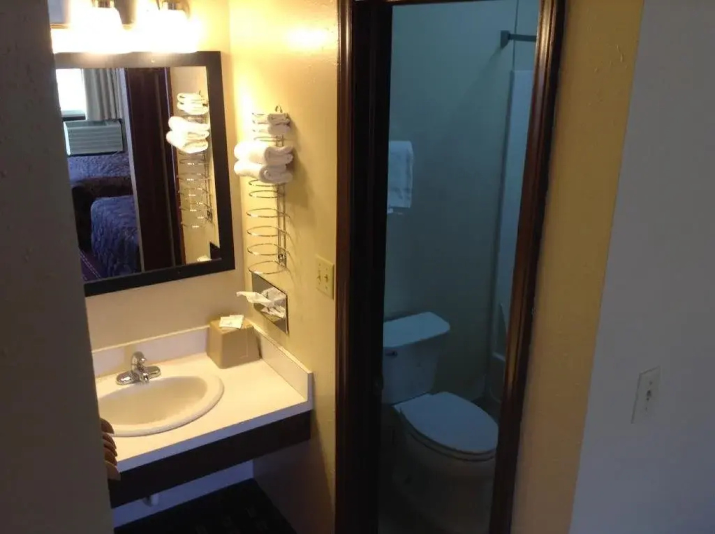 Economy Inn