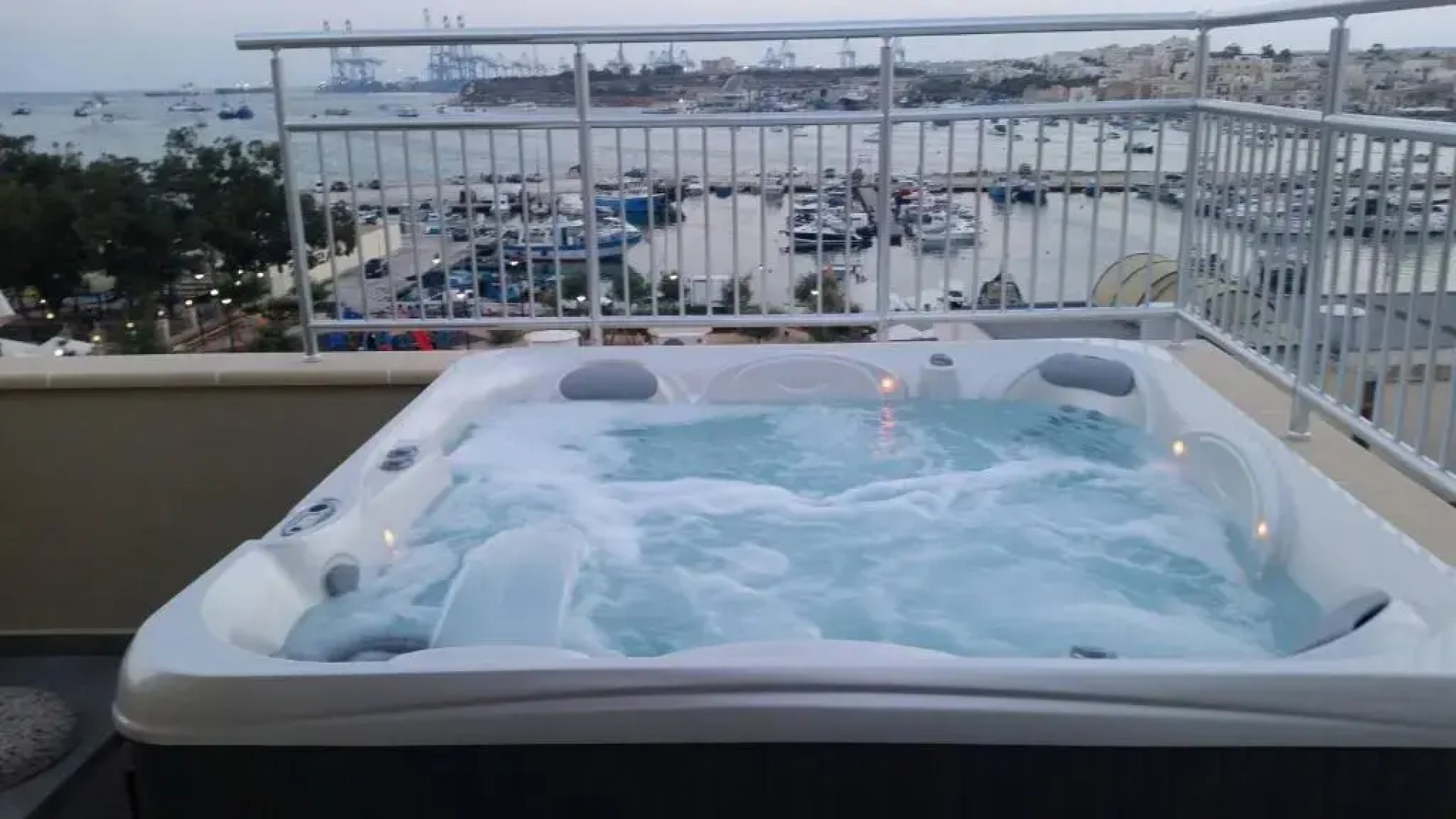 Seagull Penthouse Marsaxlokk