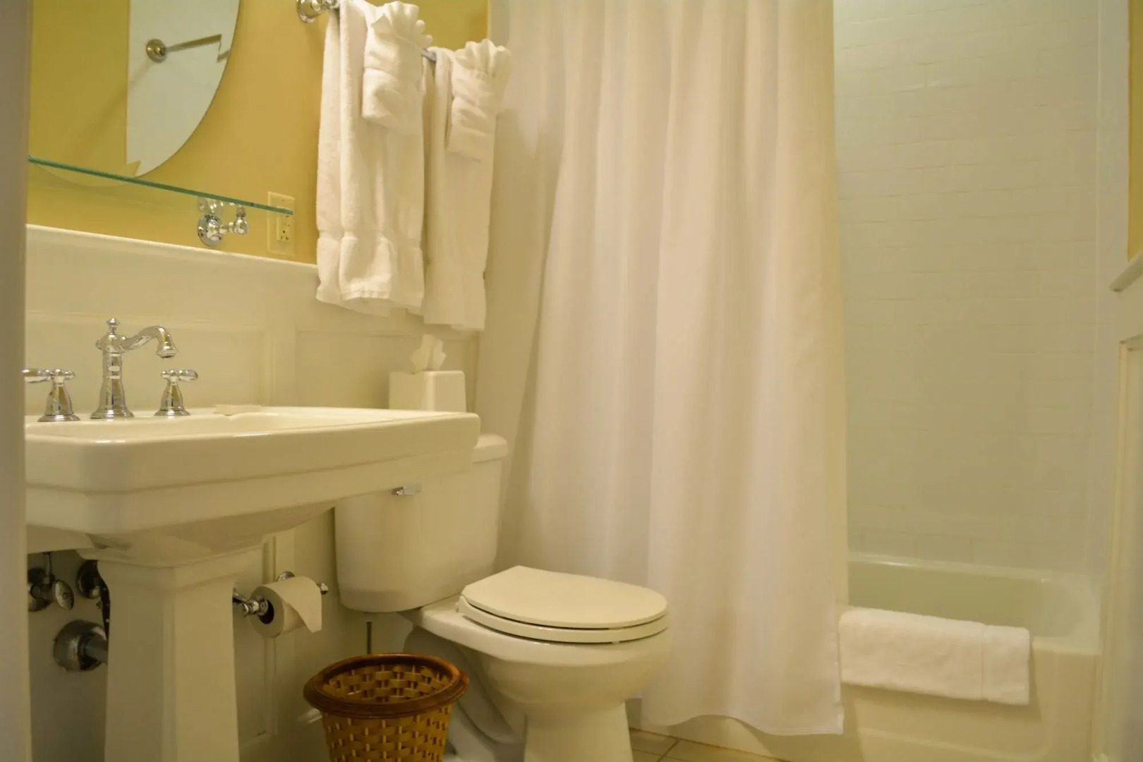 Historic Boone Tavern Hotel and Restaurant