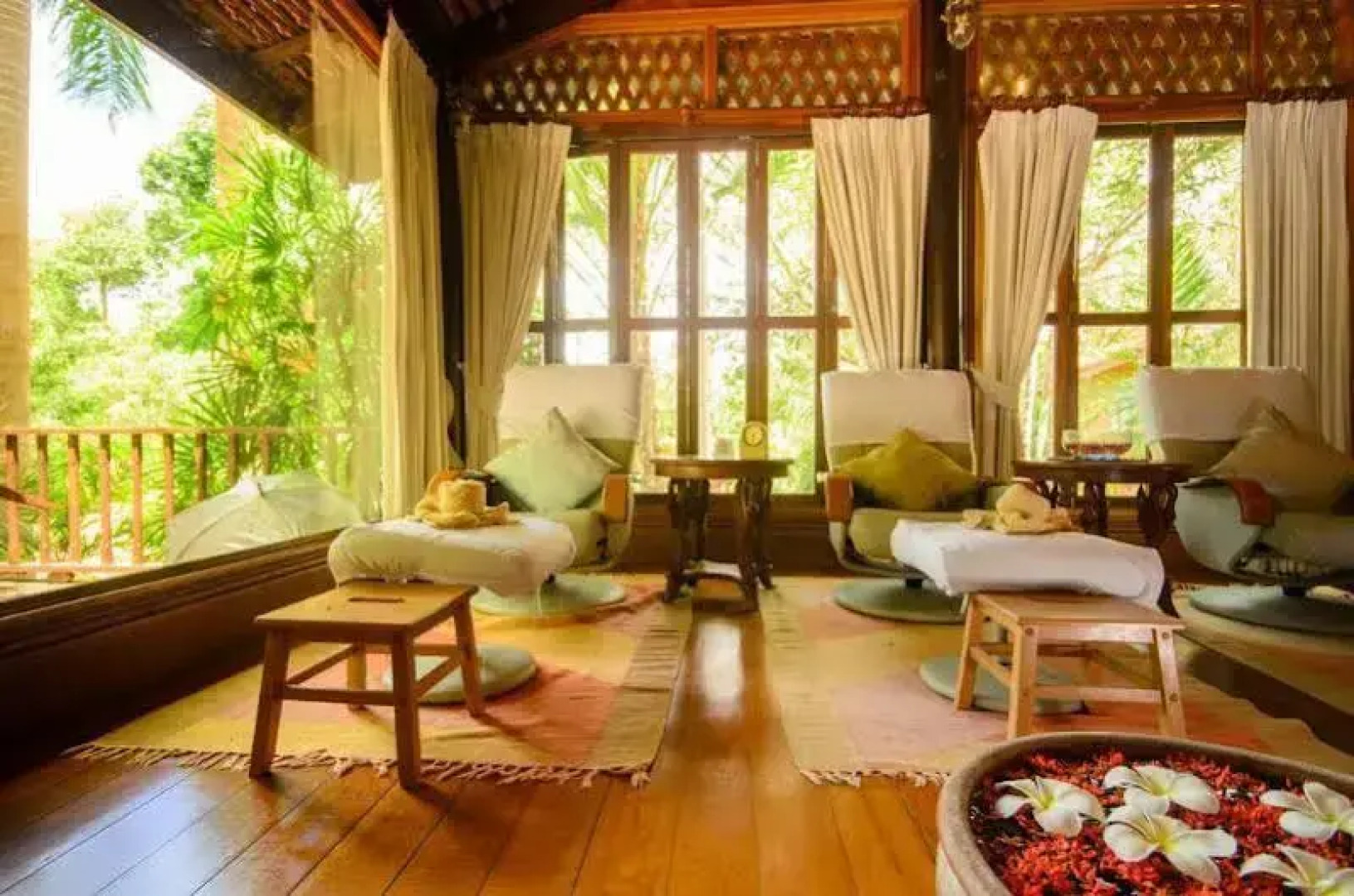 Petchvarin Resort and Spa