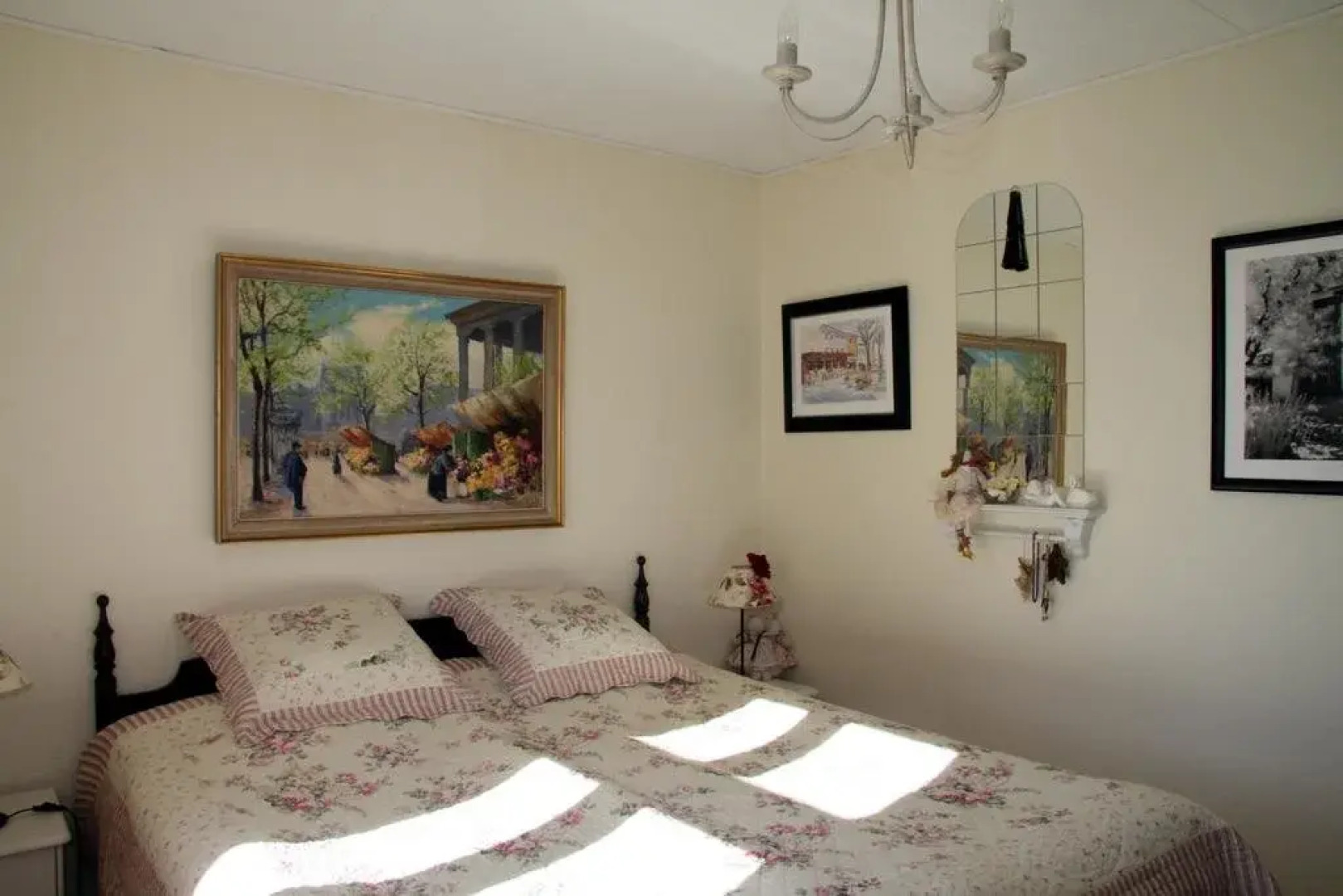 Le Chapeau Bed & Breakfast