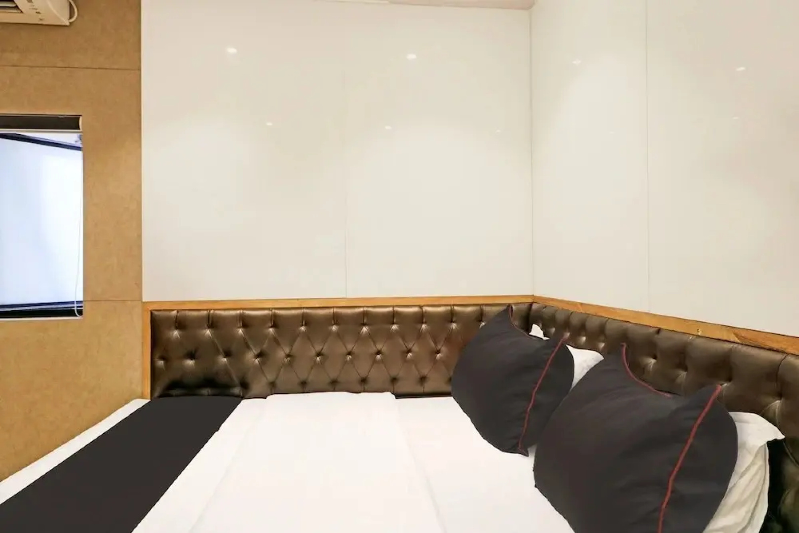 Hotel Heritage by OYO Rooms