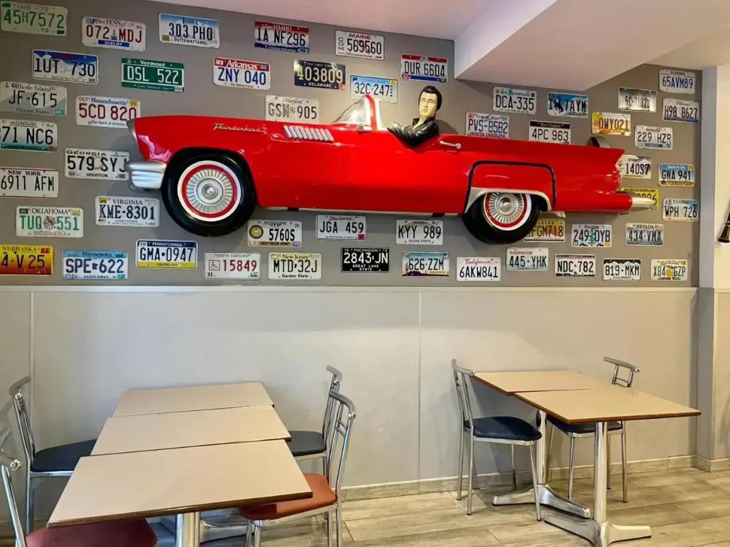 Отель Aston