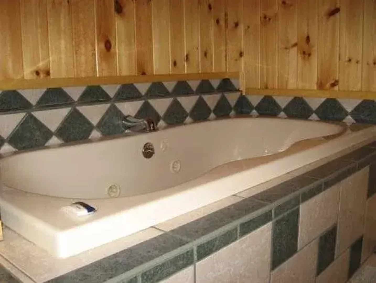 Hide-a-way Waterfront Cottages