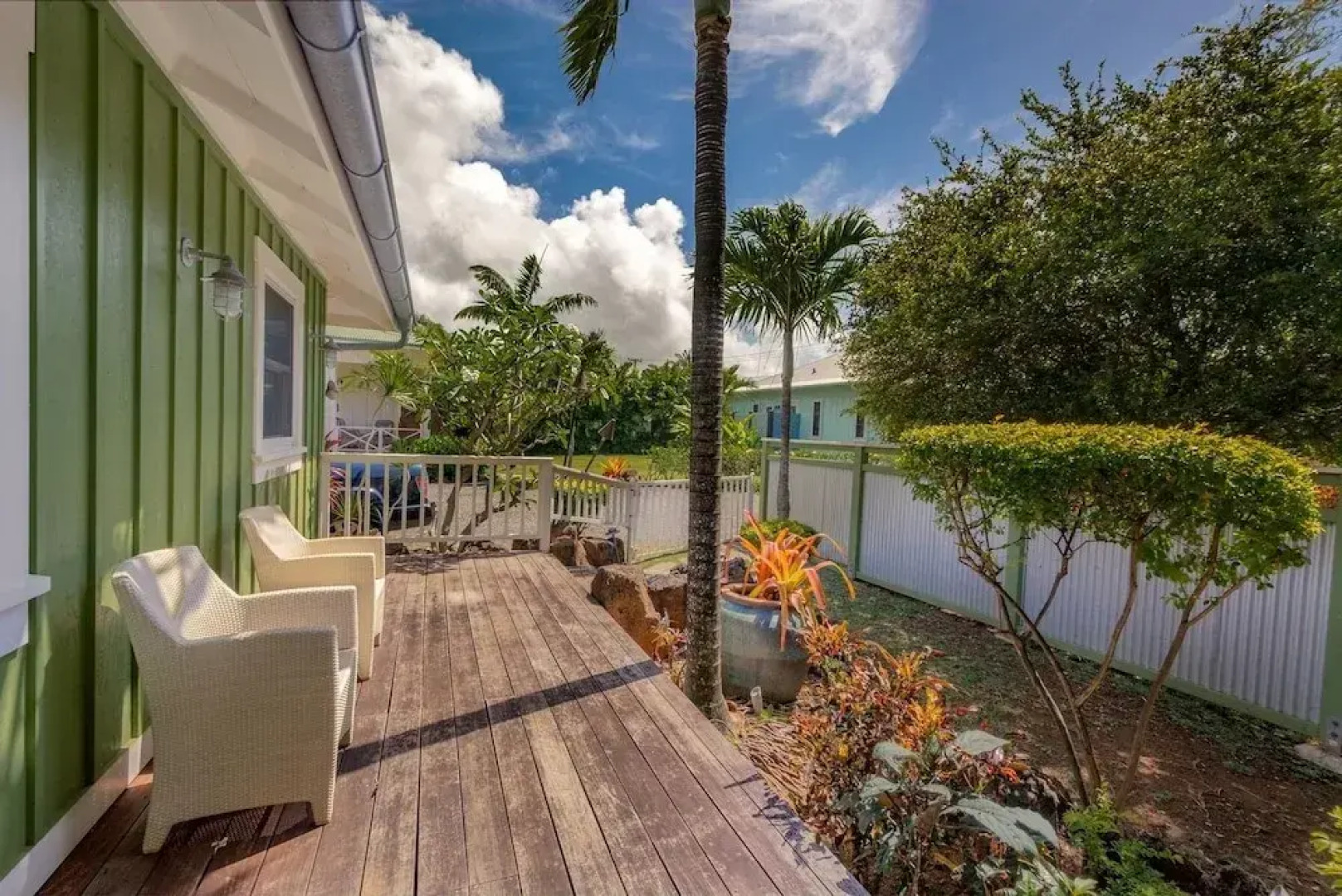 Brennecke's Beach Cottage 2 Bedroom Home by Redawning