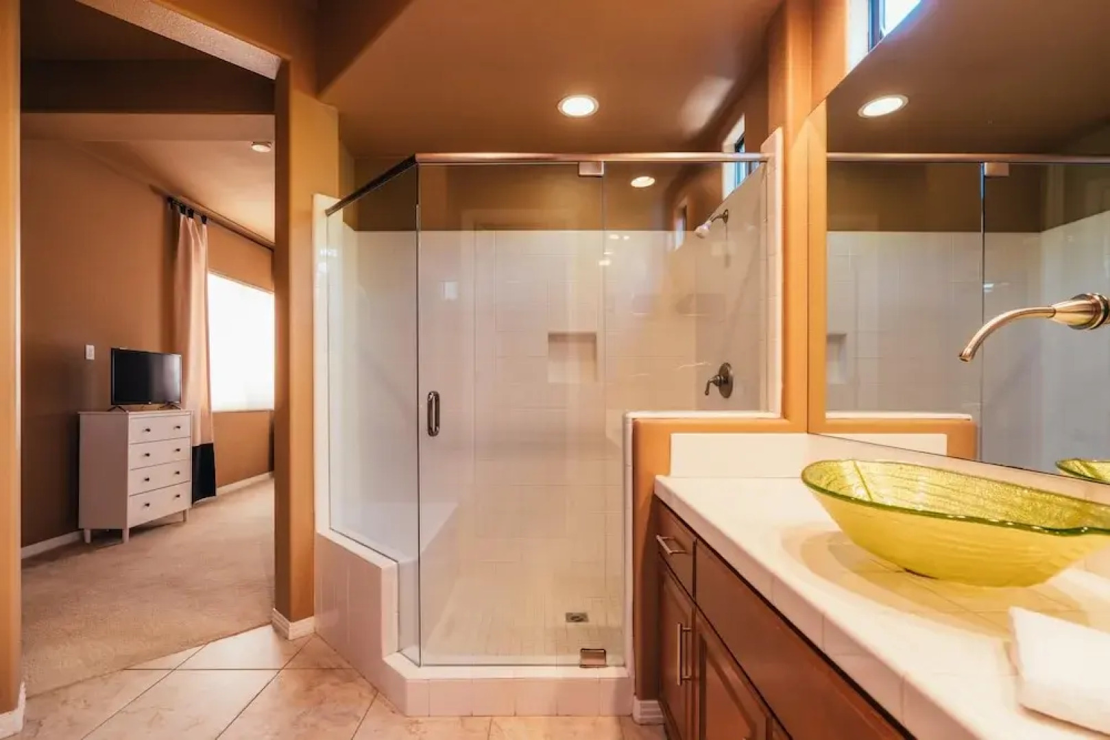 Whispering Palms by AvantStay | WALK TO COACHELLA | Pool & Hot Tub | Sleeps 16!