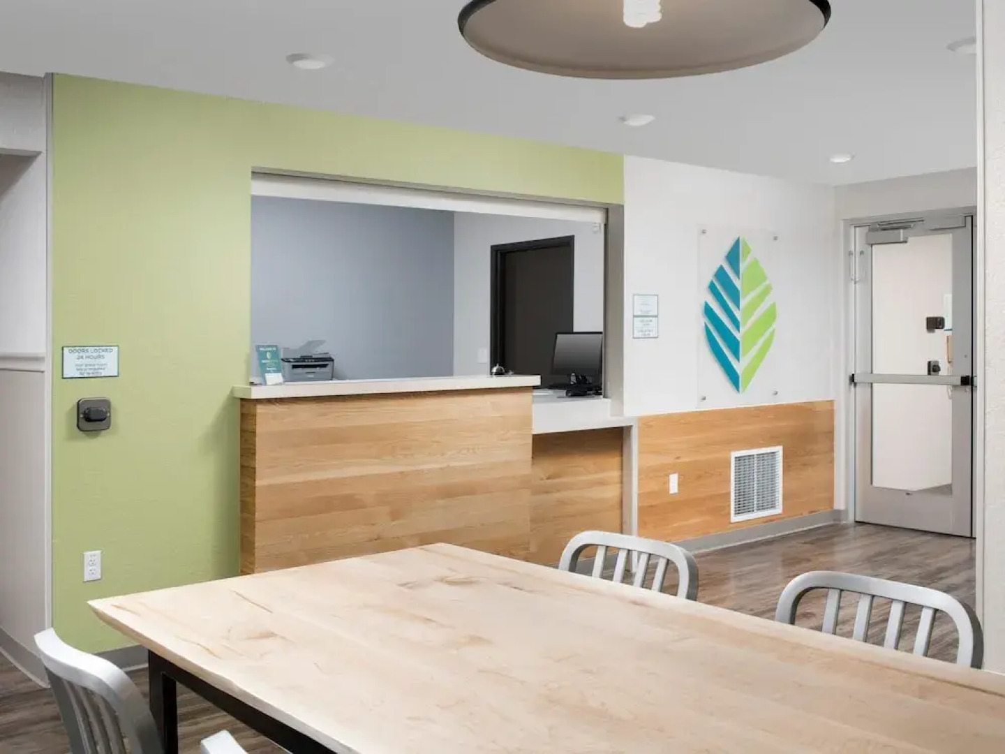 Extended Stay America Select Suites Tampa Brandon East