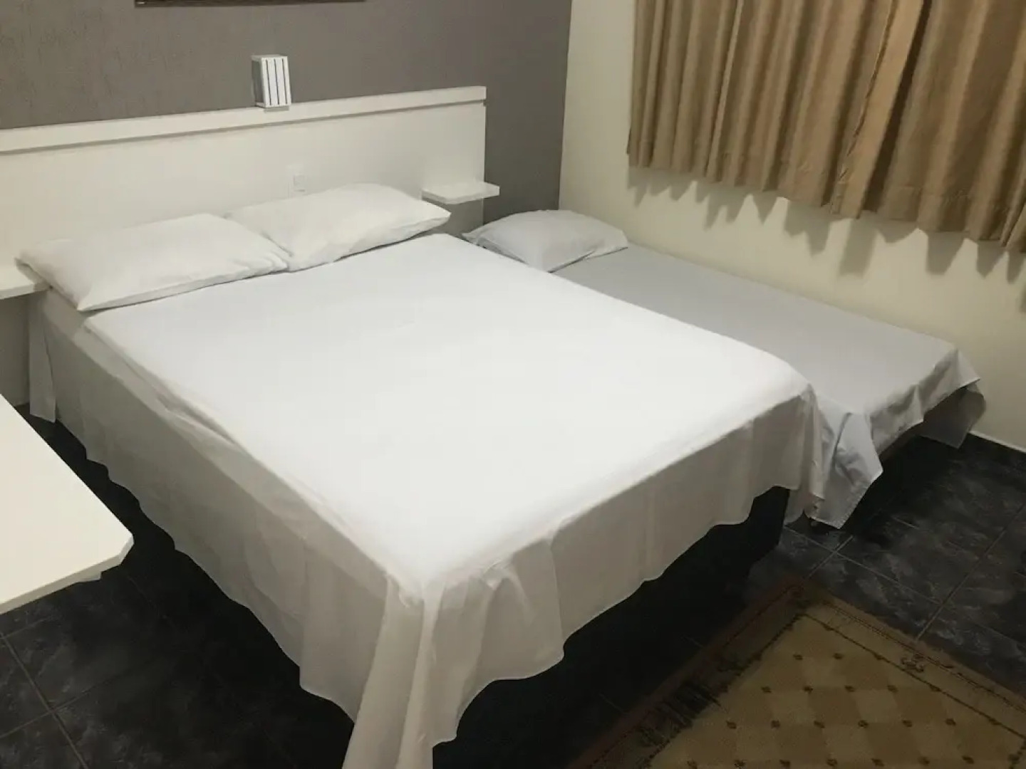 OYO Florenza Palace Hotel