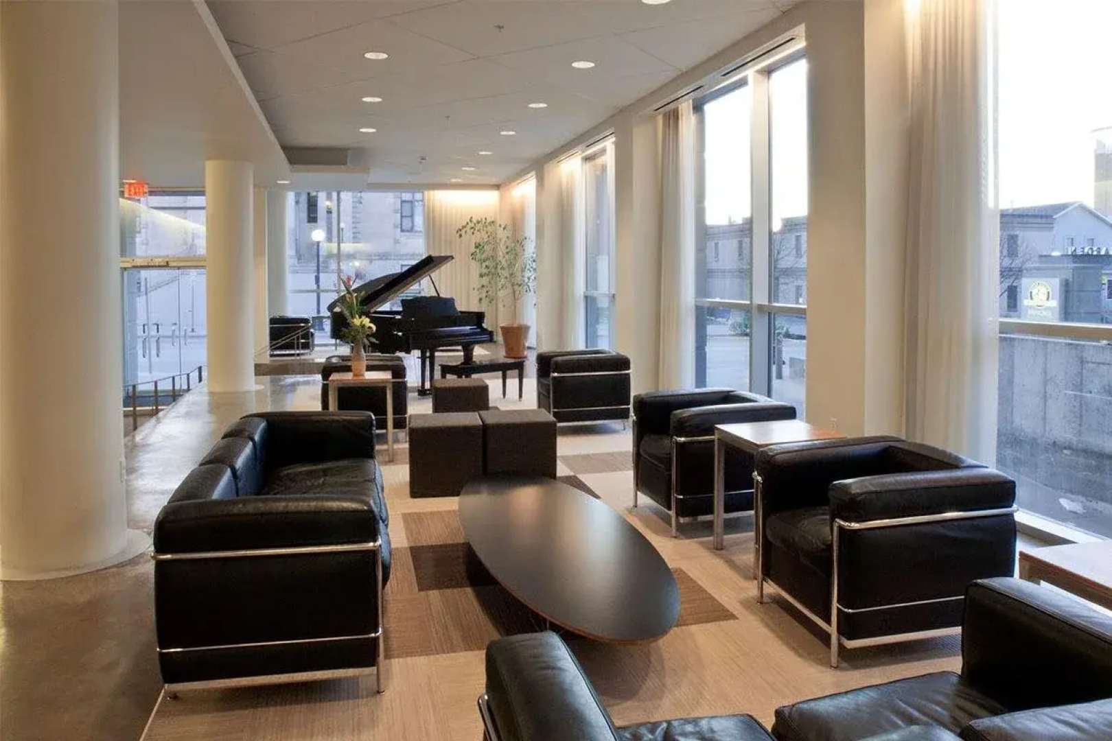 hotelVetro Iowa City, Tapestry Collection by Hilton